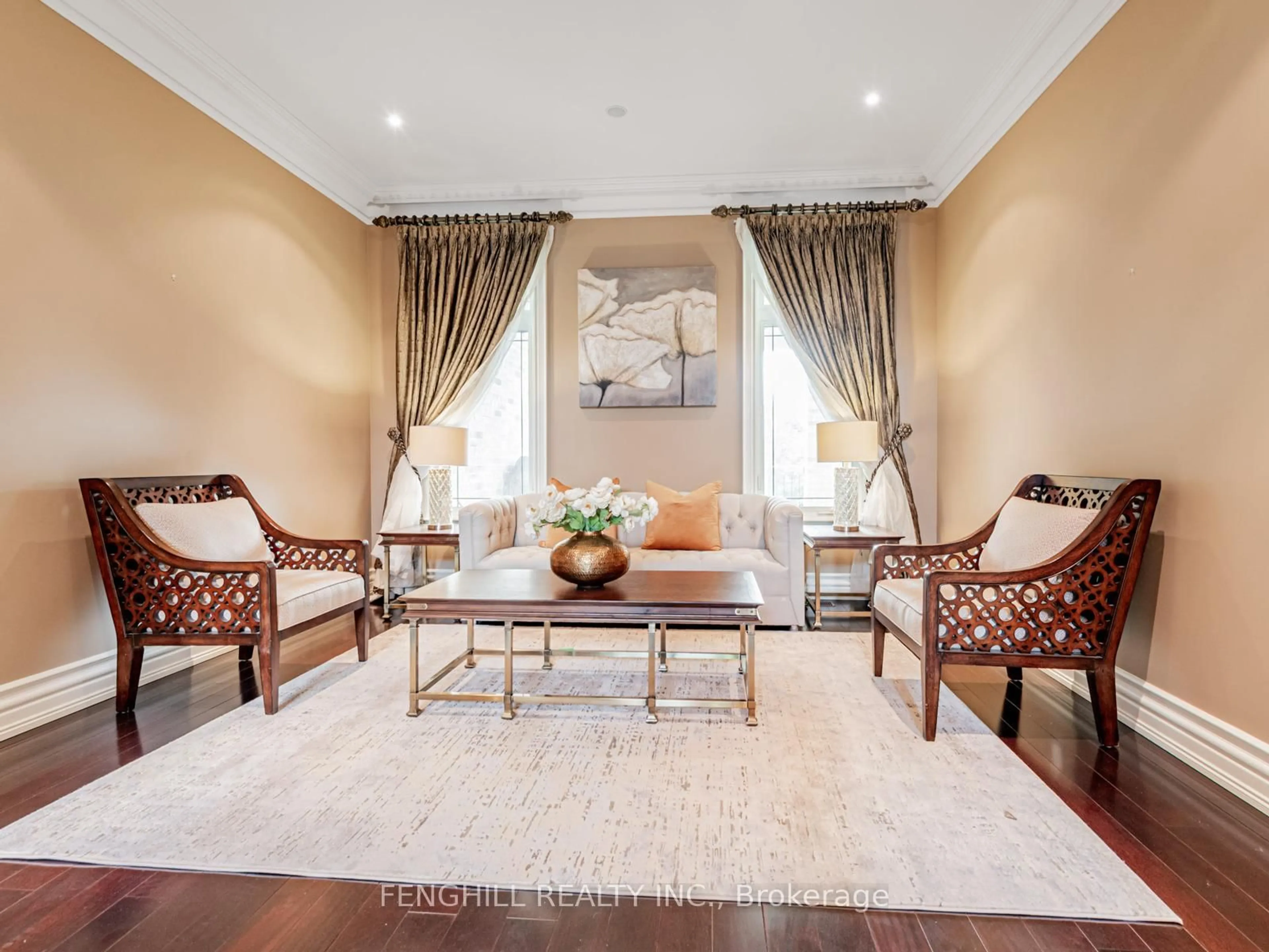 Living room with furniture, unknown for 11 Macleod Estate Crt, Richmond Hill Ontario L4E 0B1