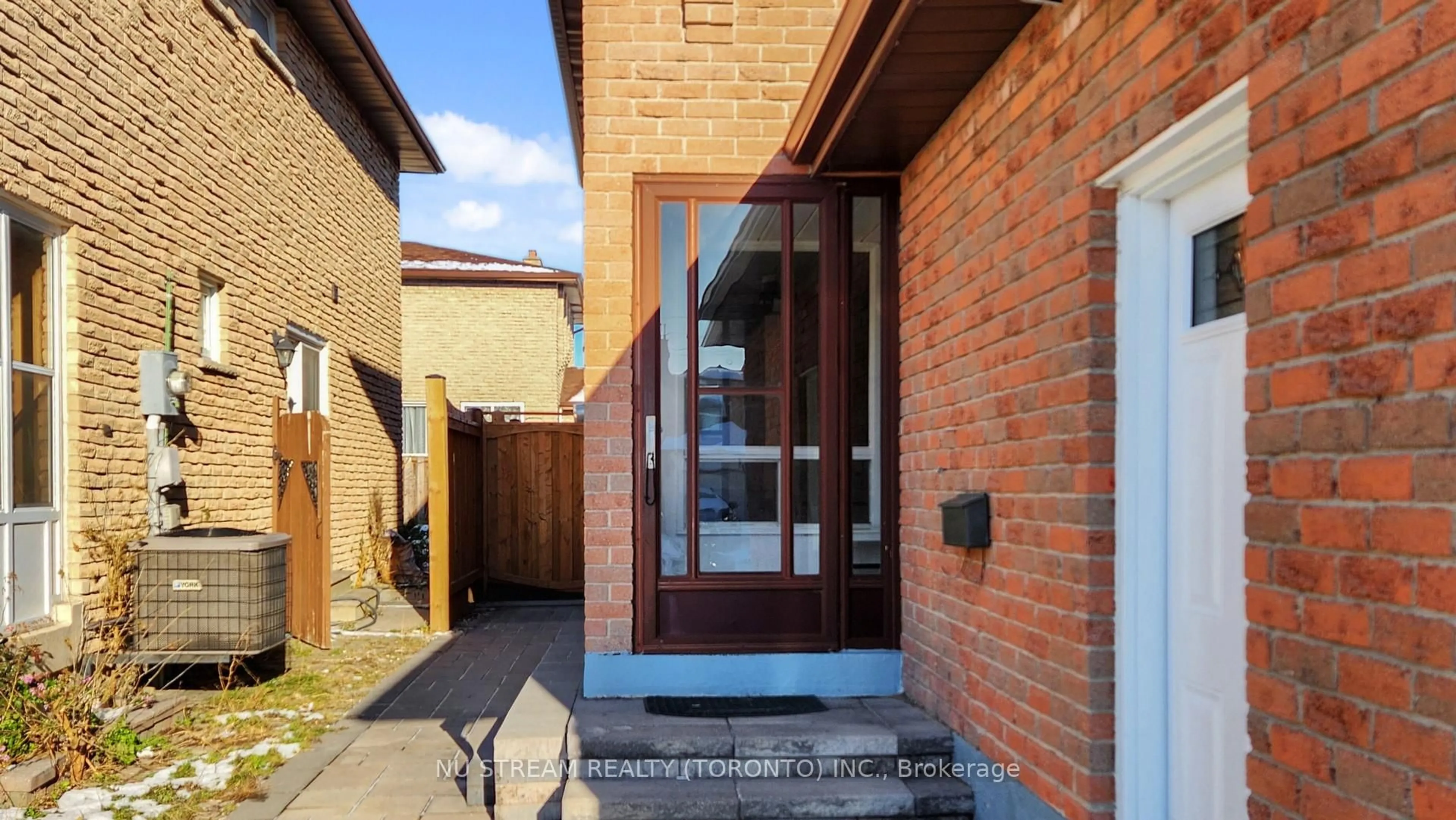 Home with brick exterior material, street for 40 Bedale Cres, Markham Ontario L3R 3N7