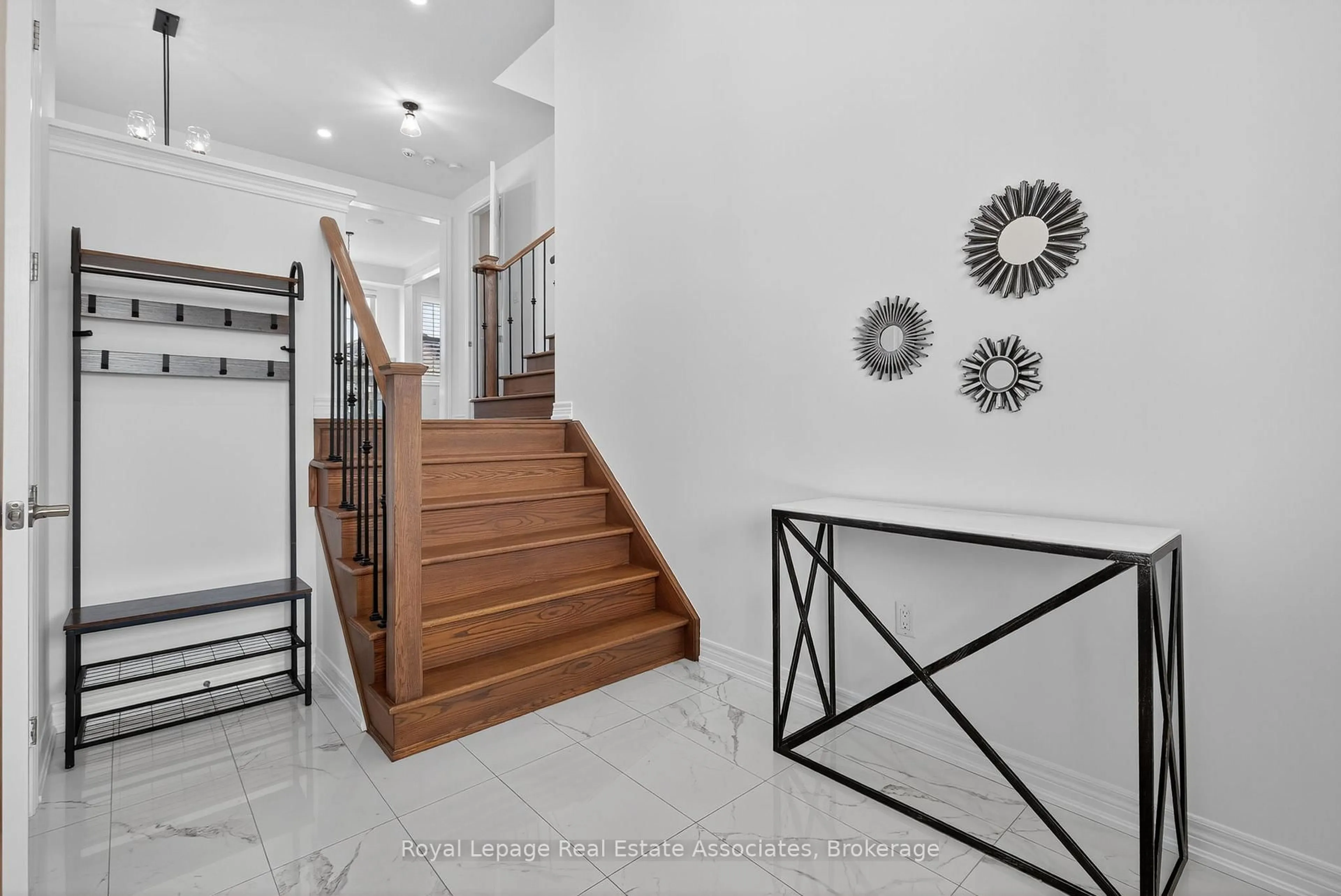 Unknown for 113 Sutcliffe Way, New Tecumseth Ontario L9R 0N9