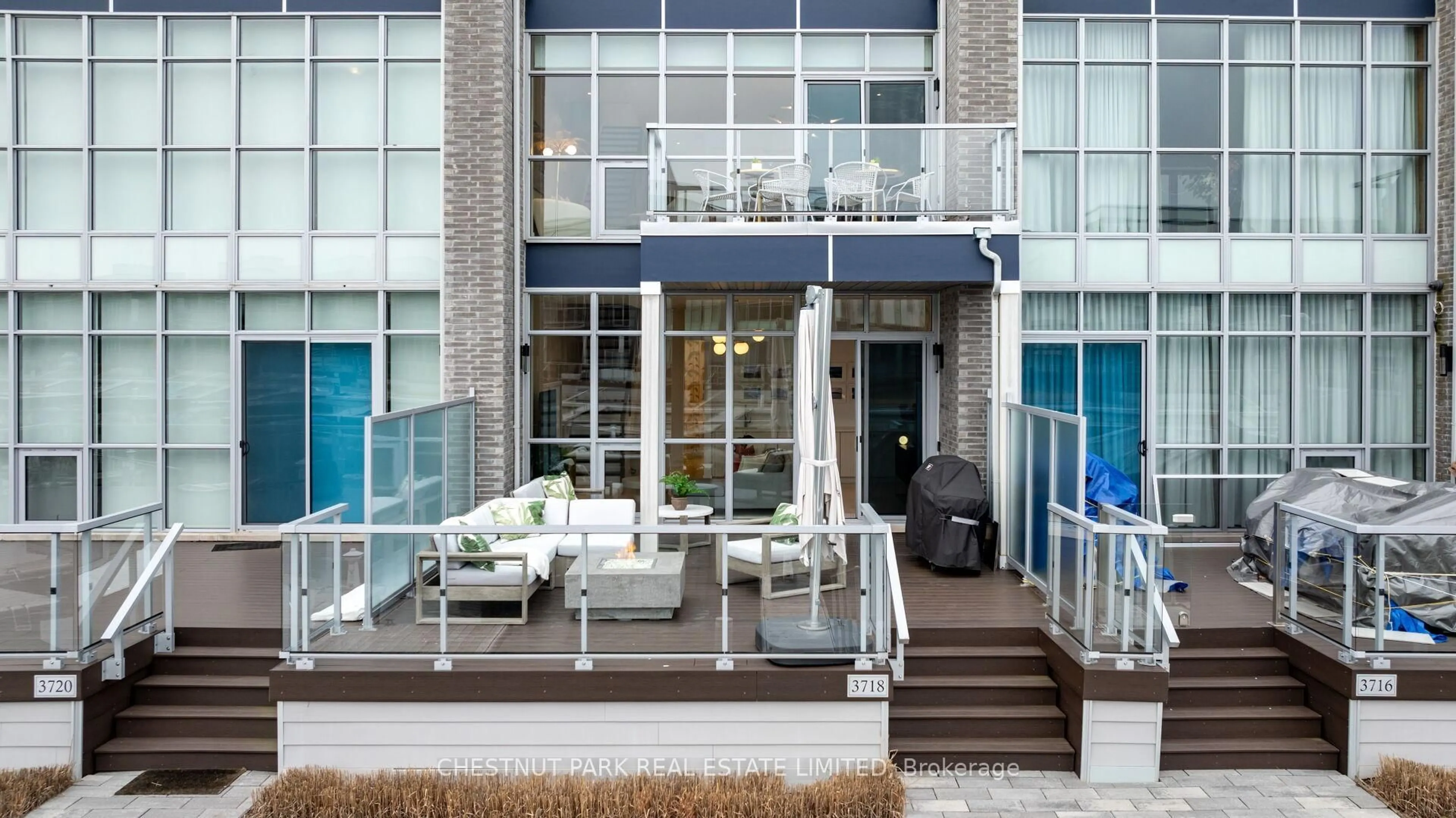 Patio, street for 3718 Mangusta Crt, Innisfil Ontario L9S 0L5