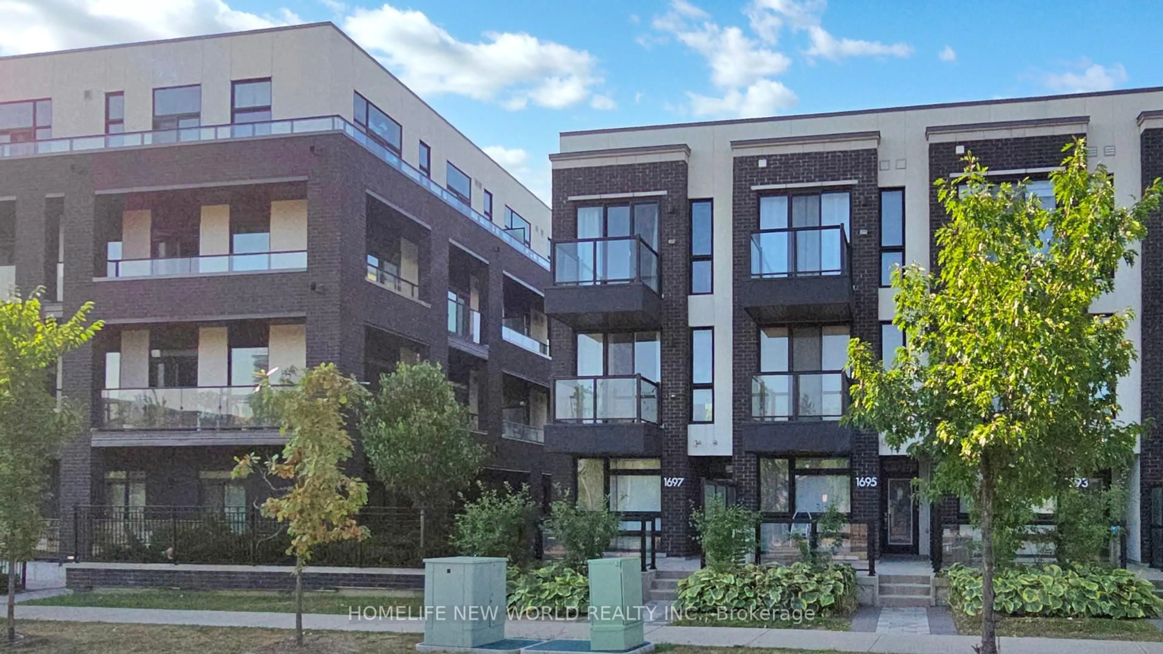 Patio, street for 1697 Bur Oak Ave, Markham Ontario L6E 0V2