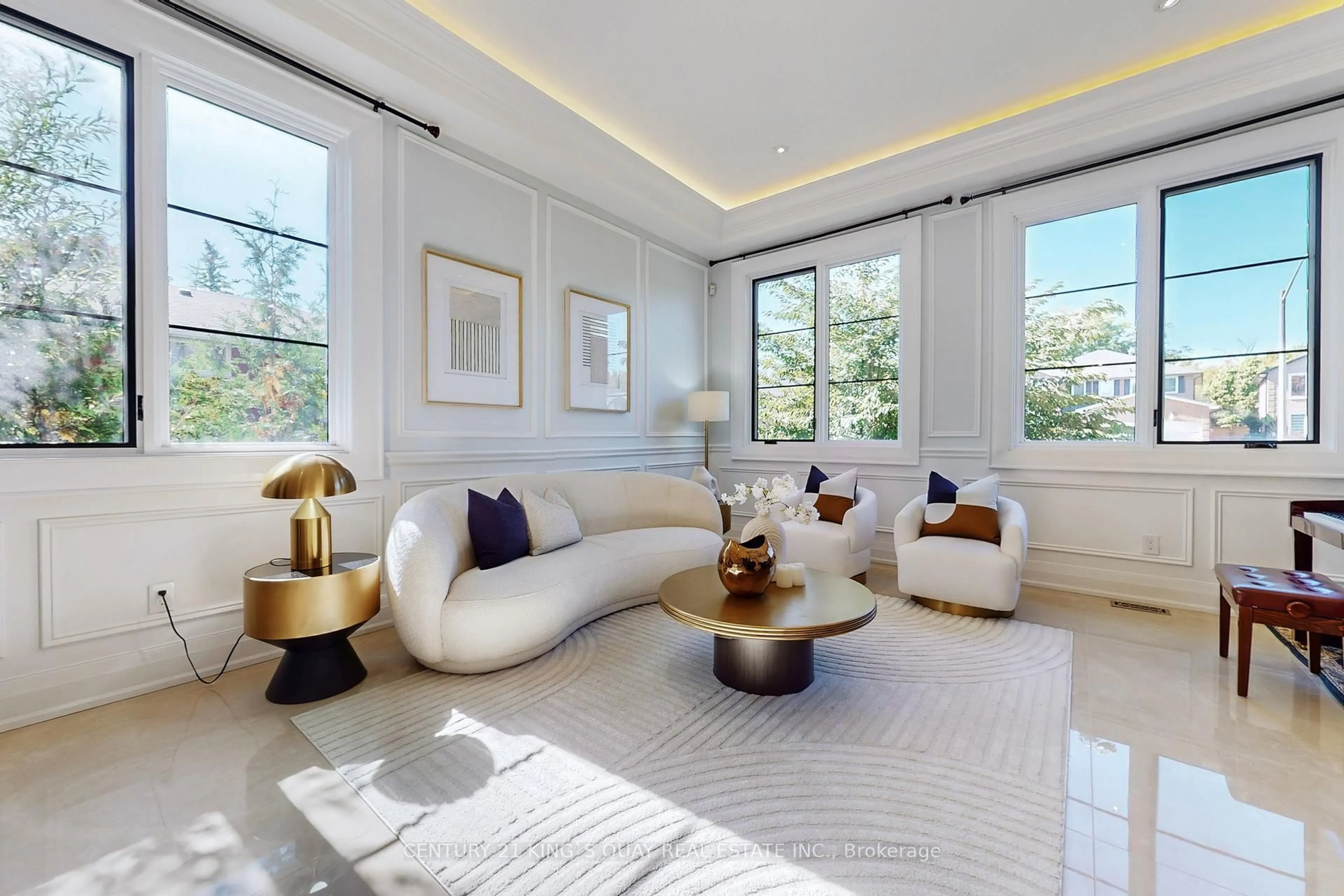 Living room with furniture, unknown for 19 Blyth St, Richmond Hill Ontario L4E 2Y2