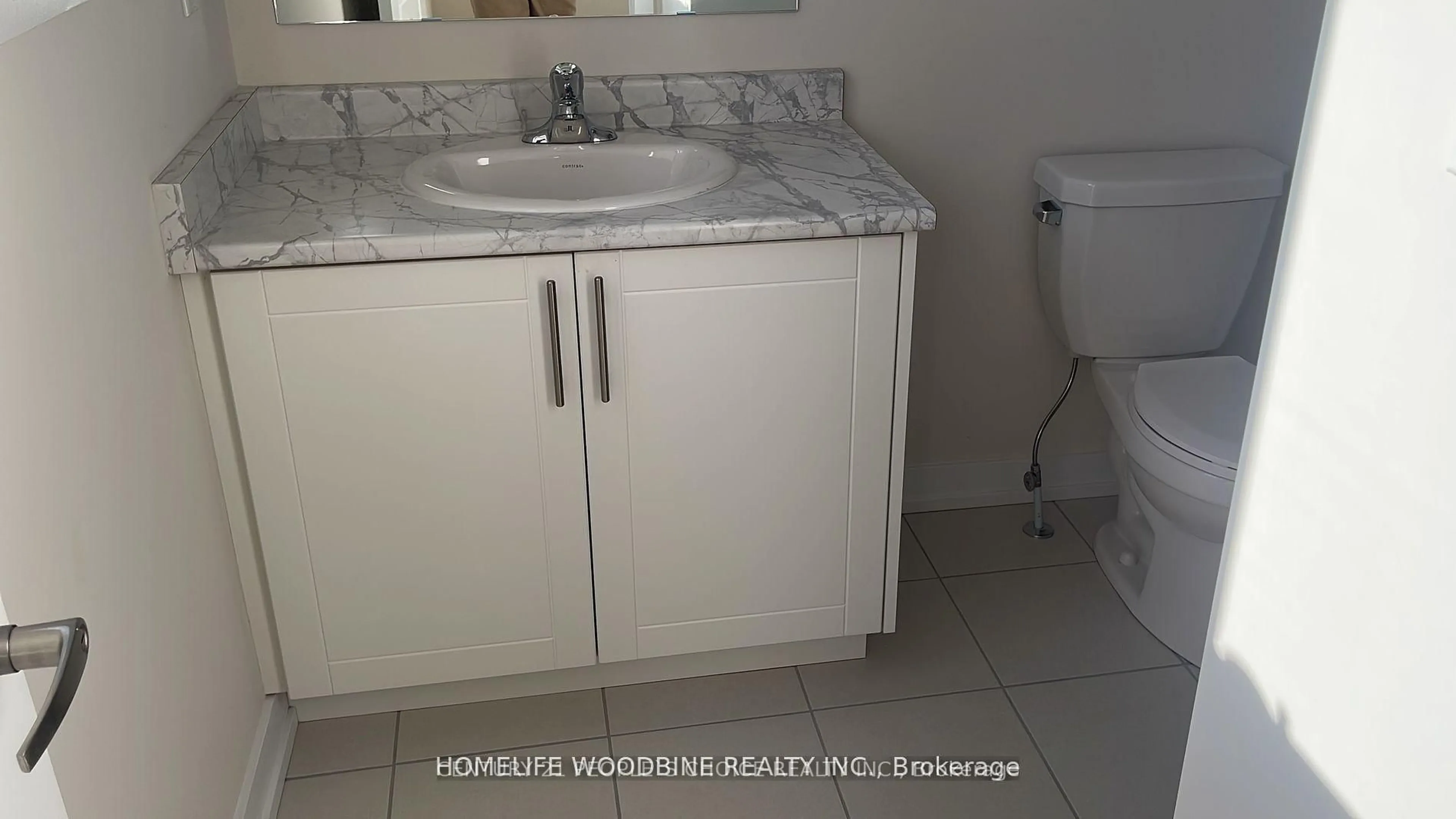 Standard bathroom, unknown for 30 Chiffon St #43, Vaughan Ontario L4L 1V8