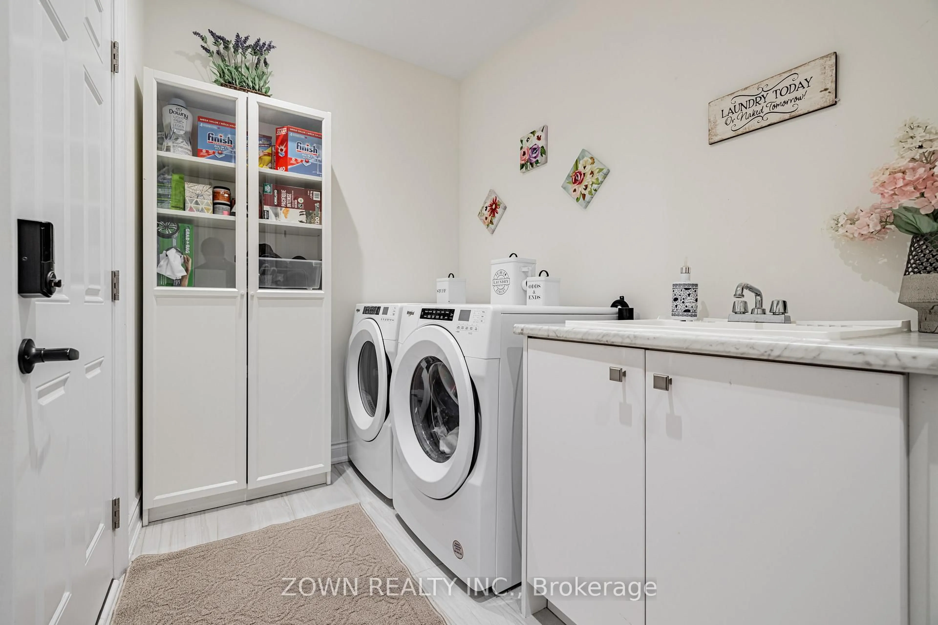 Laundry room for 1352 Blackmore St, Innisfil Ontario L9S 0P2