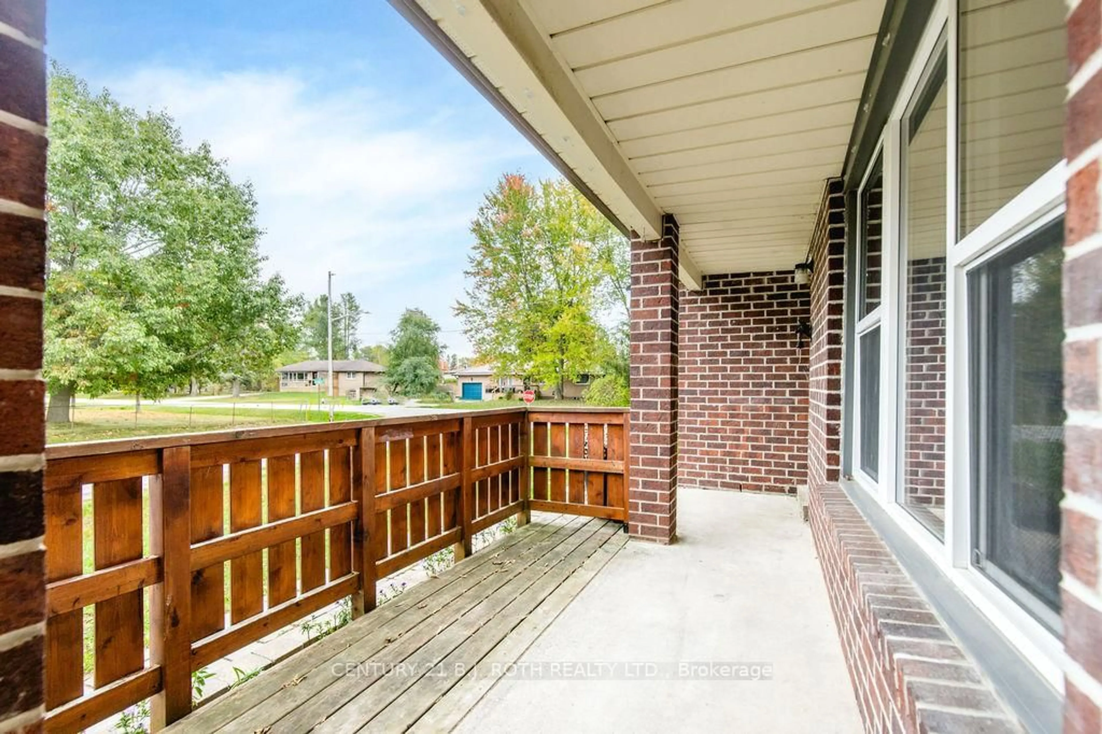 Patio, unknown for 6 Duckworth St, Essa Ontario L0M 1B0