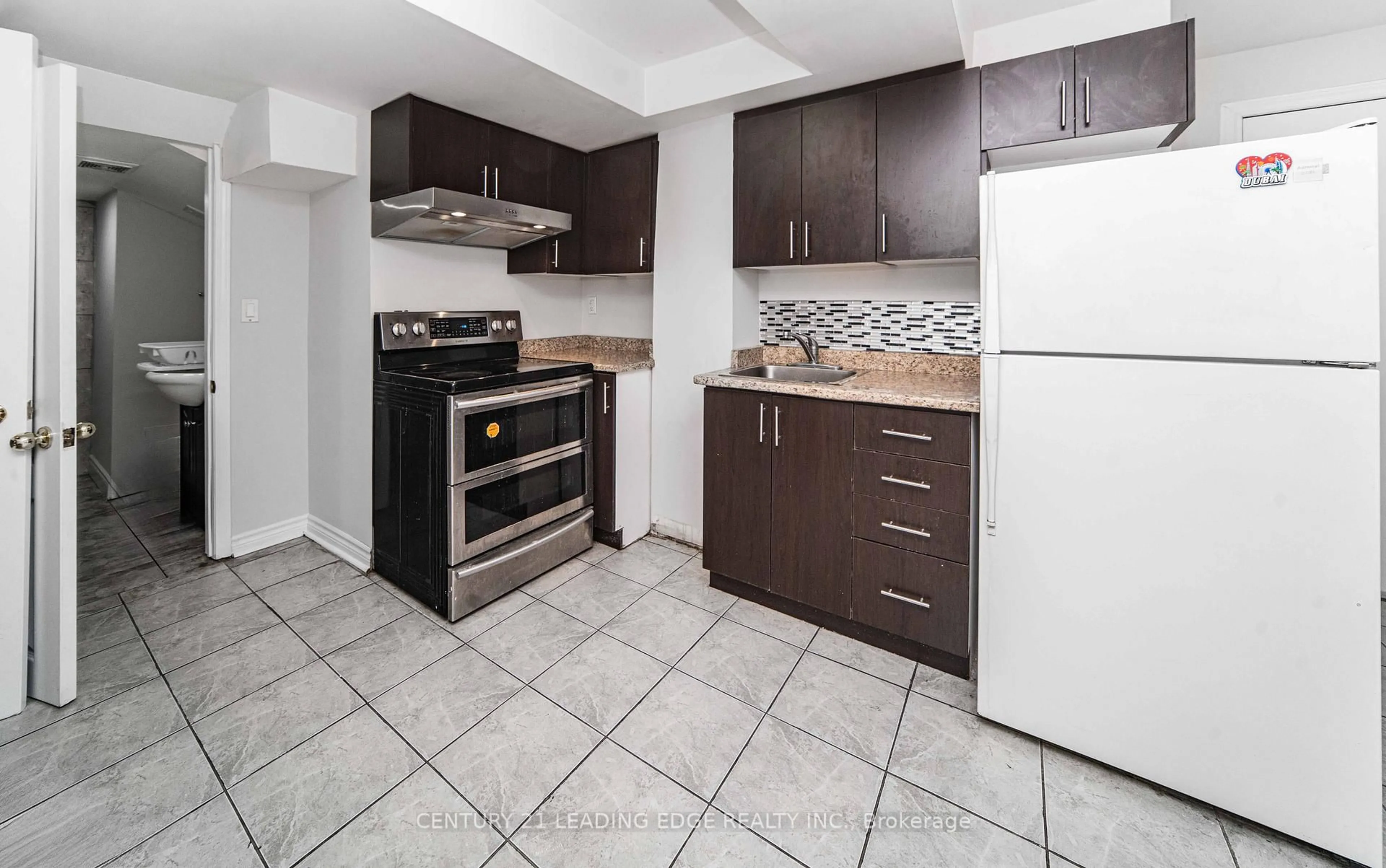 Standard kitchen, ceramic/tile floor for 81 Rushmore Crt, Markham Ontario L3S 3T3