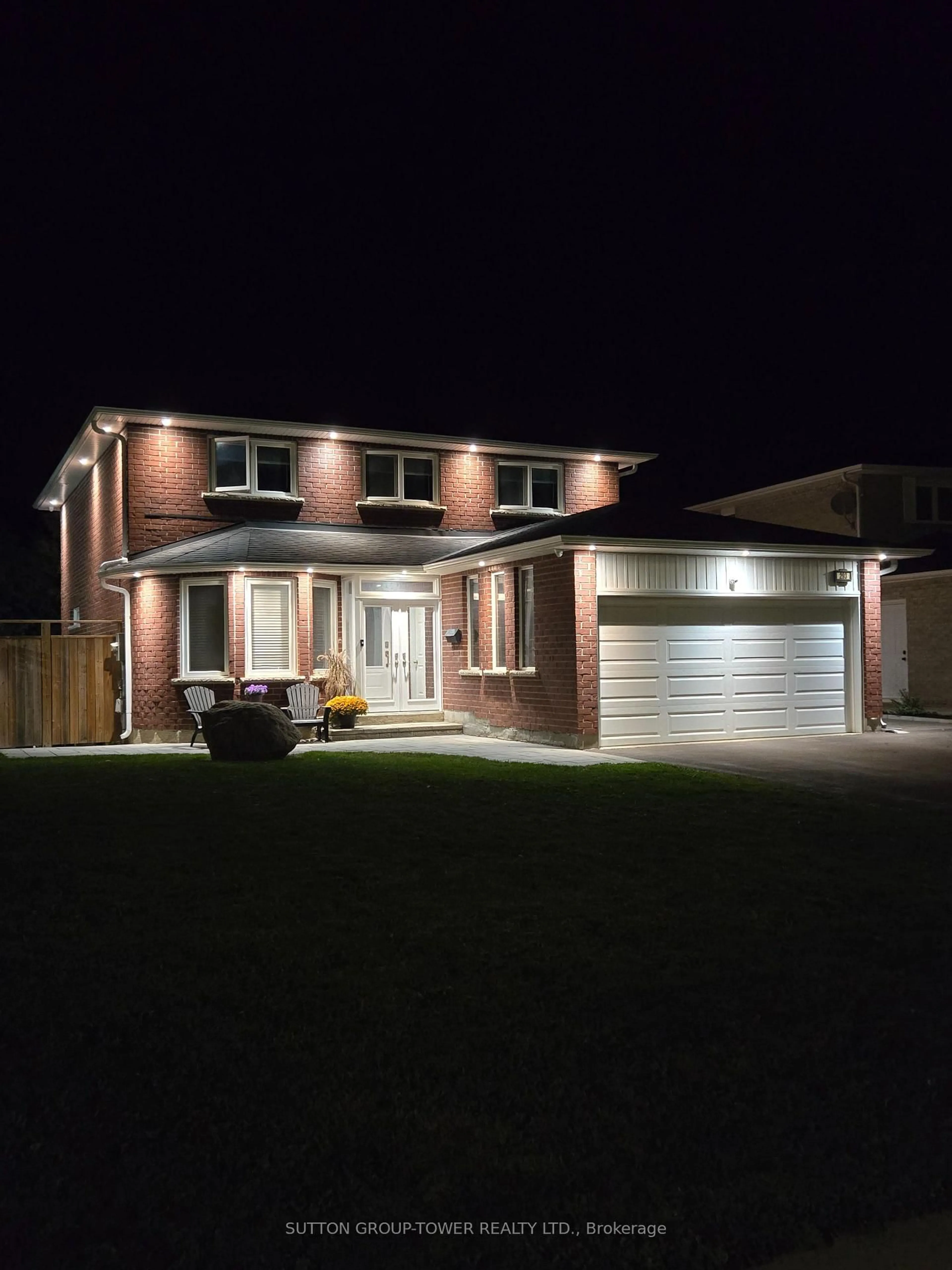 Unknown for 293 London Rd, Newmarket Ontario L3Y 6L3