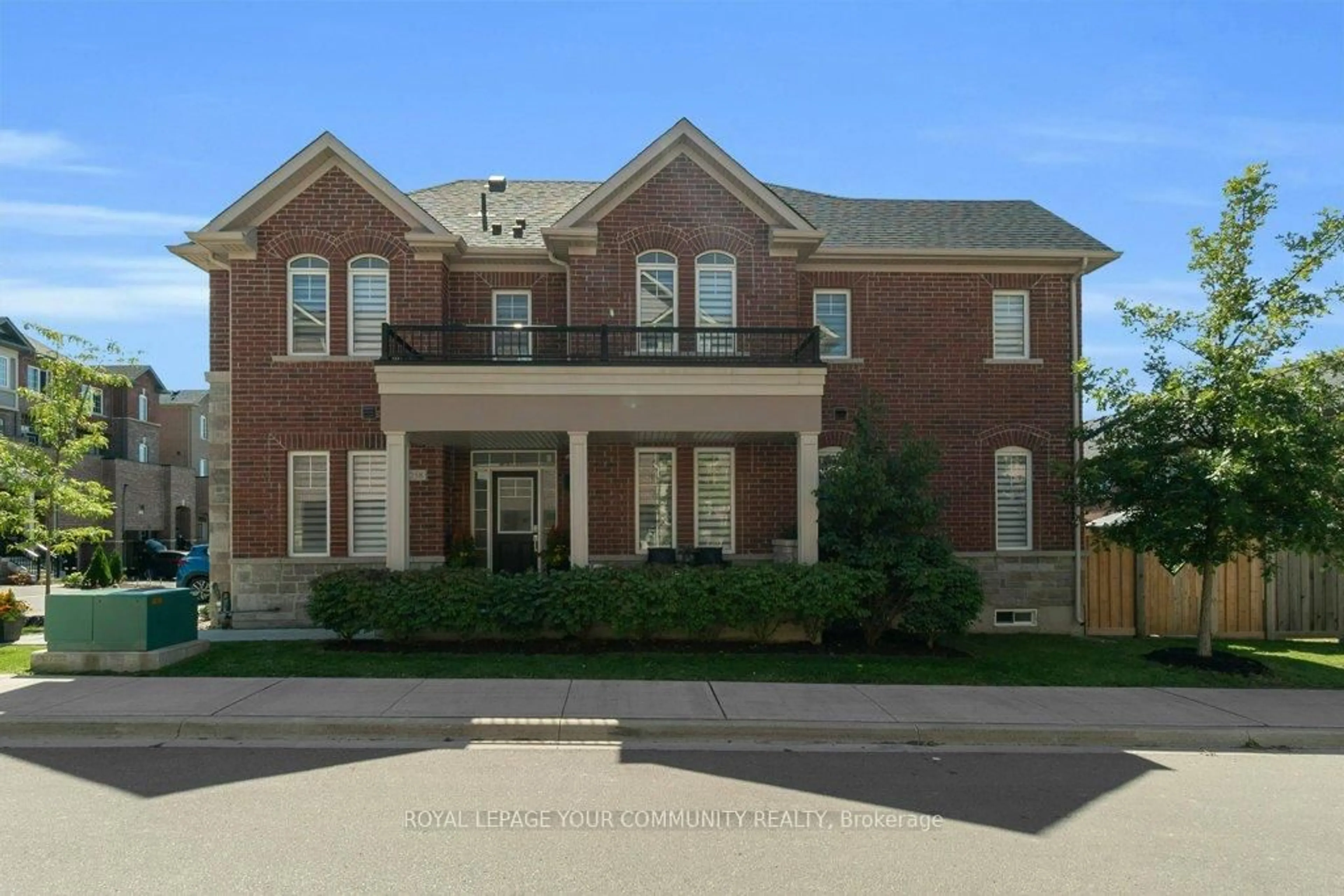 Home with brick exterior material, street for 258 Harding Park St, Newmarket Ontario L3Y 0E1