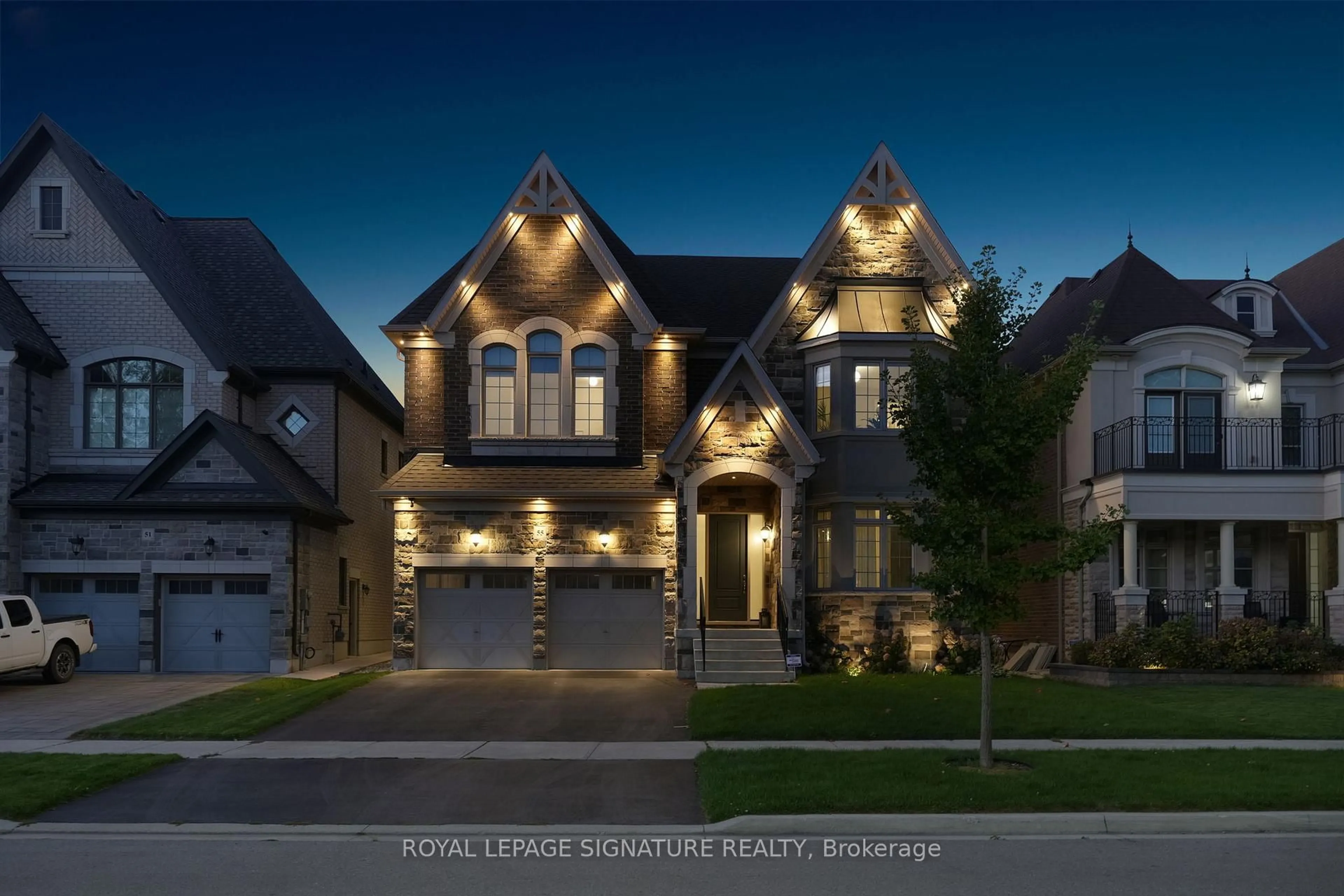 Home with brick exterior material, street for 55 Glensteeple Tr, Aurora Ontario L4G 3T1