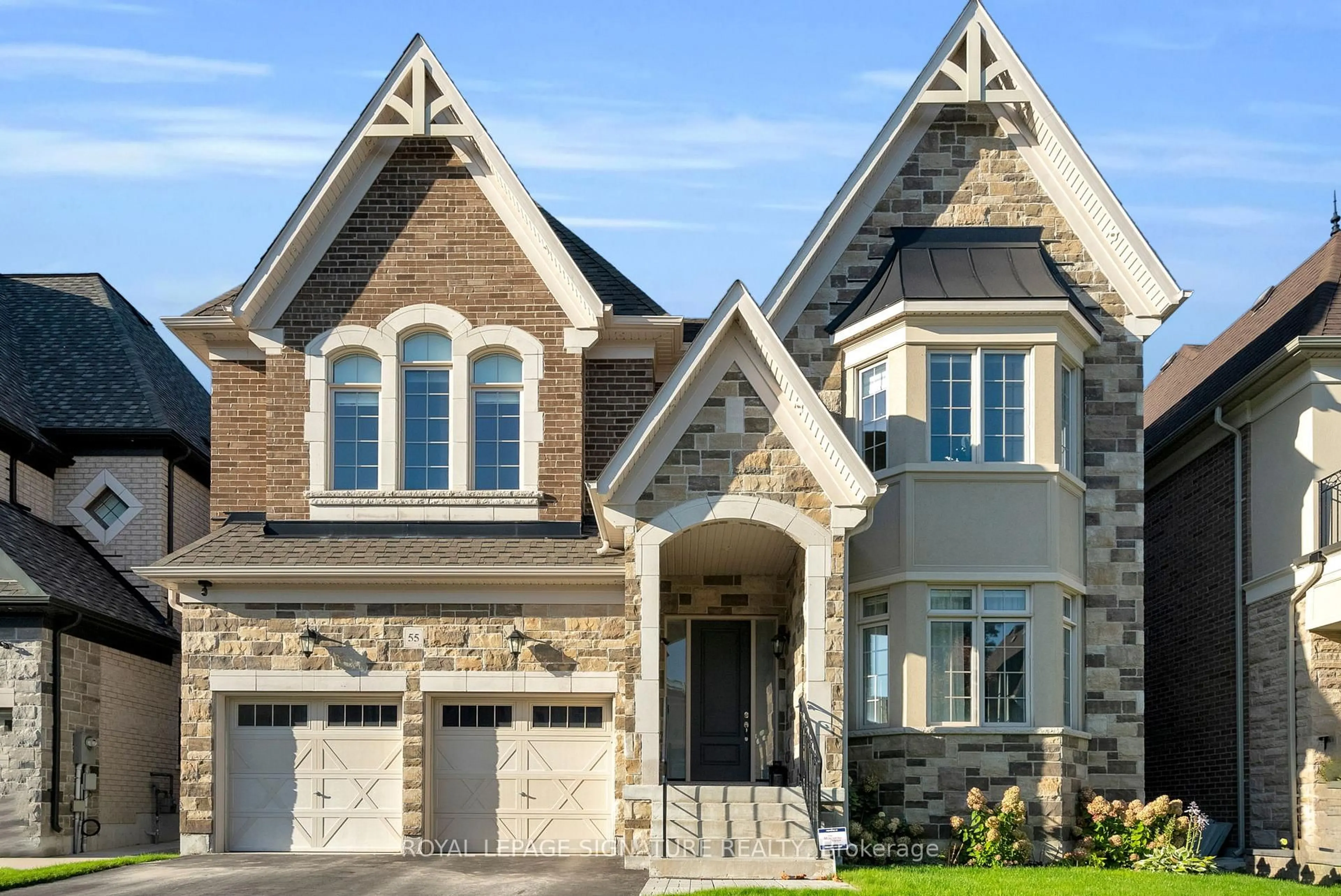 Home with brick exterior material, street for 55 Glensteeple Tr, Aurora Ontario L4G 3T1