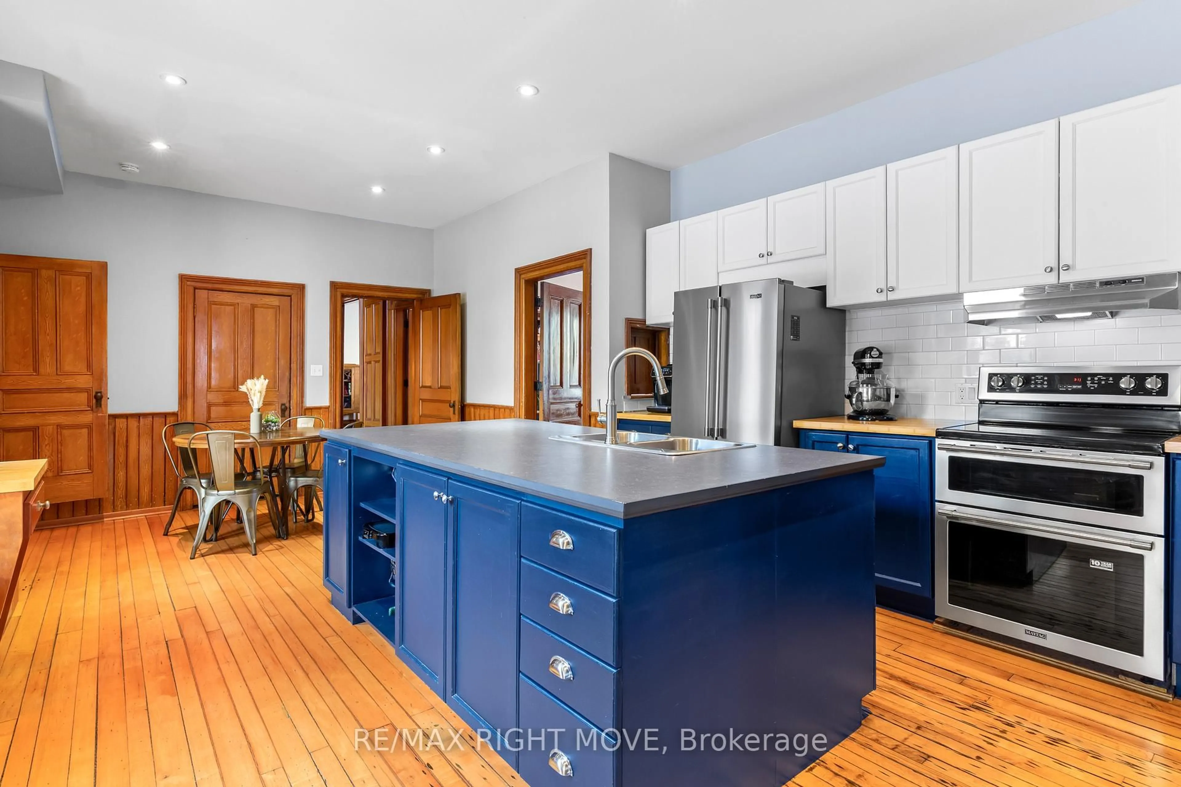 Open concept kitchen, unknown for 1250 Thorah Concession 2 Rd, Brock Ontario L0K 1A0