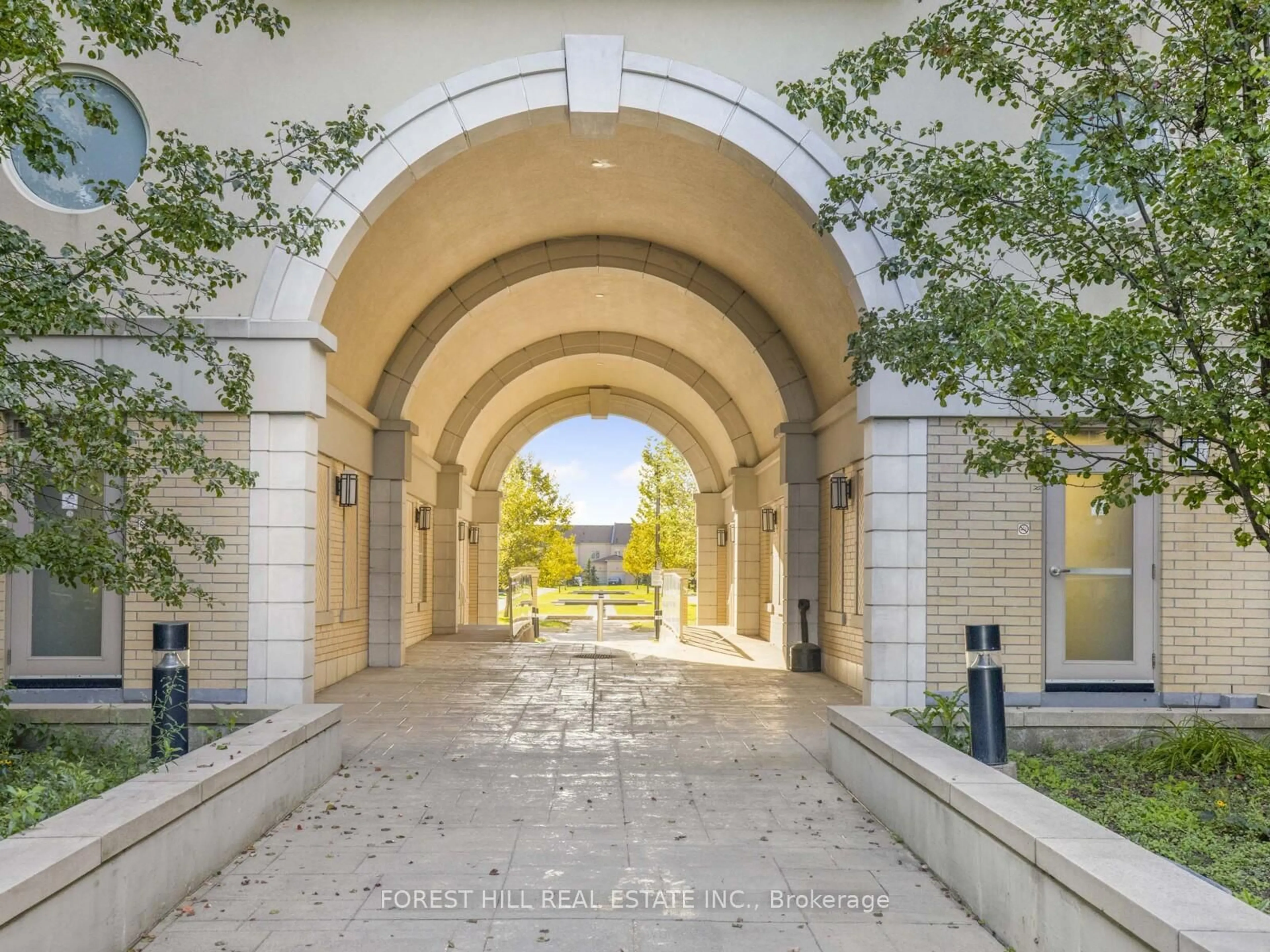Indoor foyer for 28 Prince Regent St #PH8, Markham Ontario L6C 0V5
