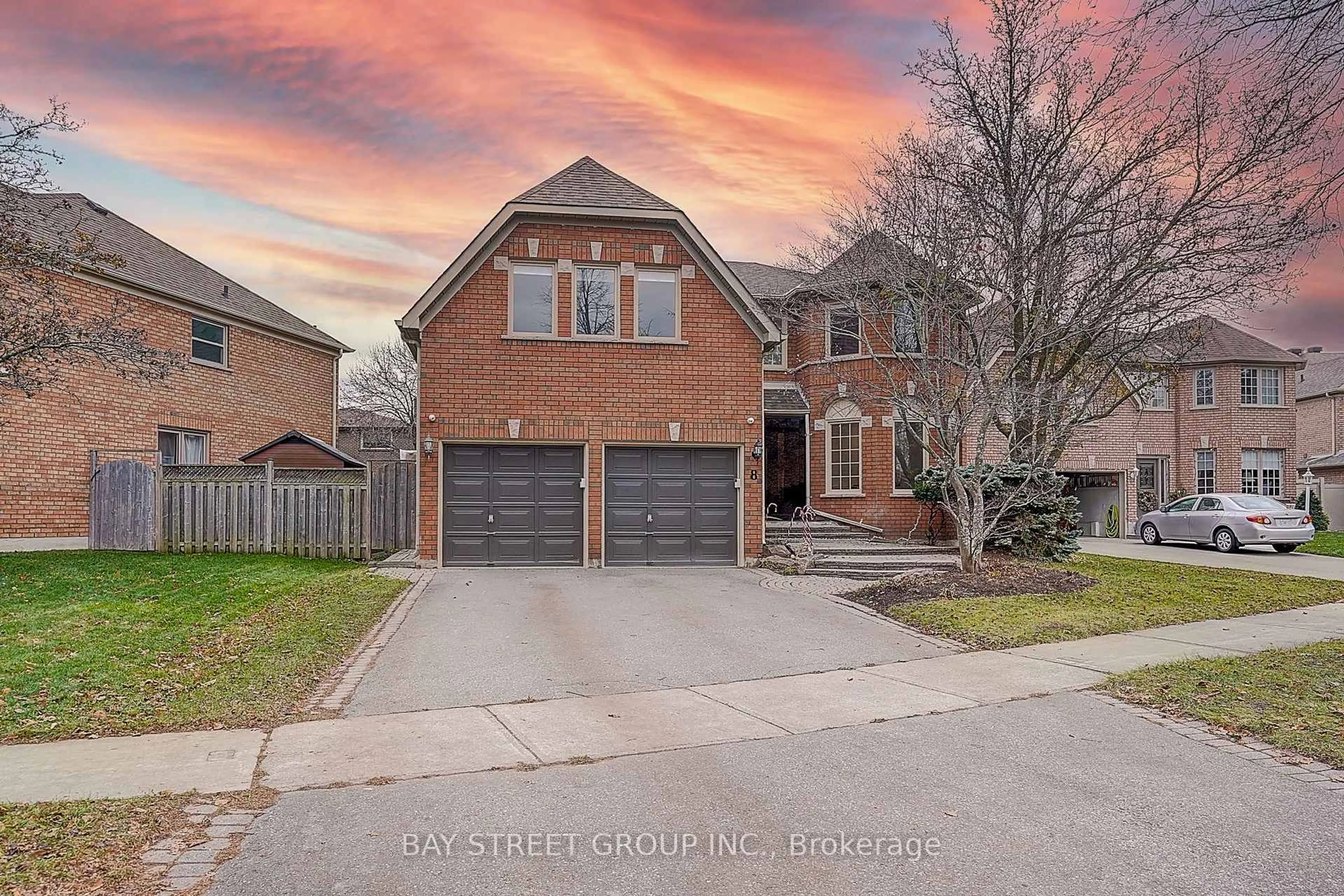 Home with brick exterior material, street for 8 Mooreland Crt, Markham Ontario L3P 7P8
