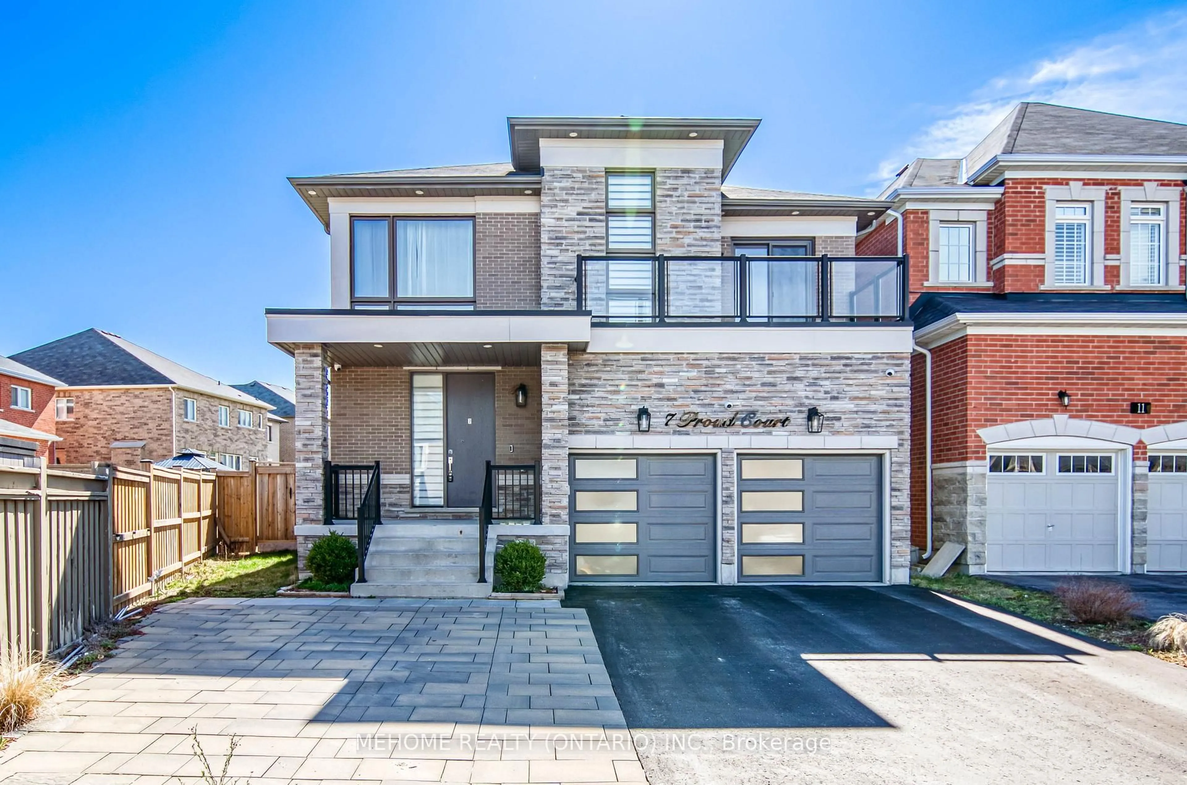 Home with brick exterior material, street for 7 Proud Crt, Aurora Ontario L4G 7B7