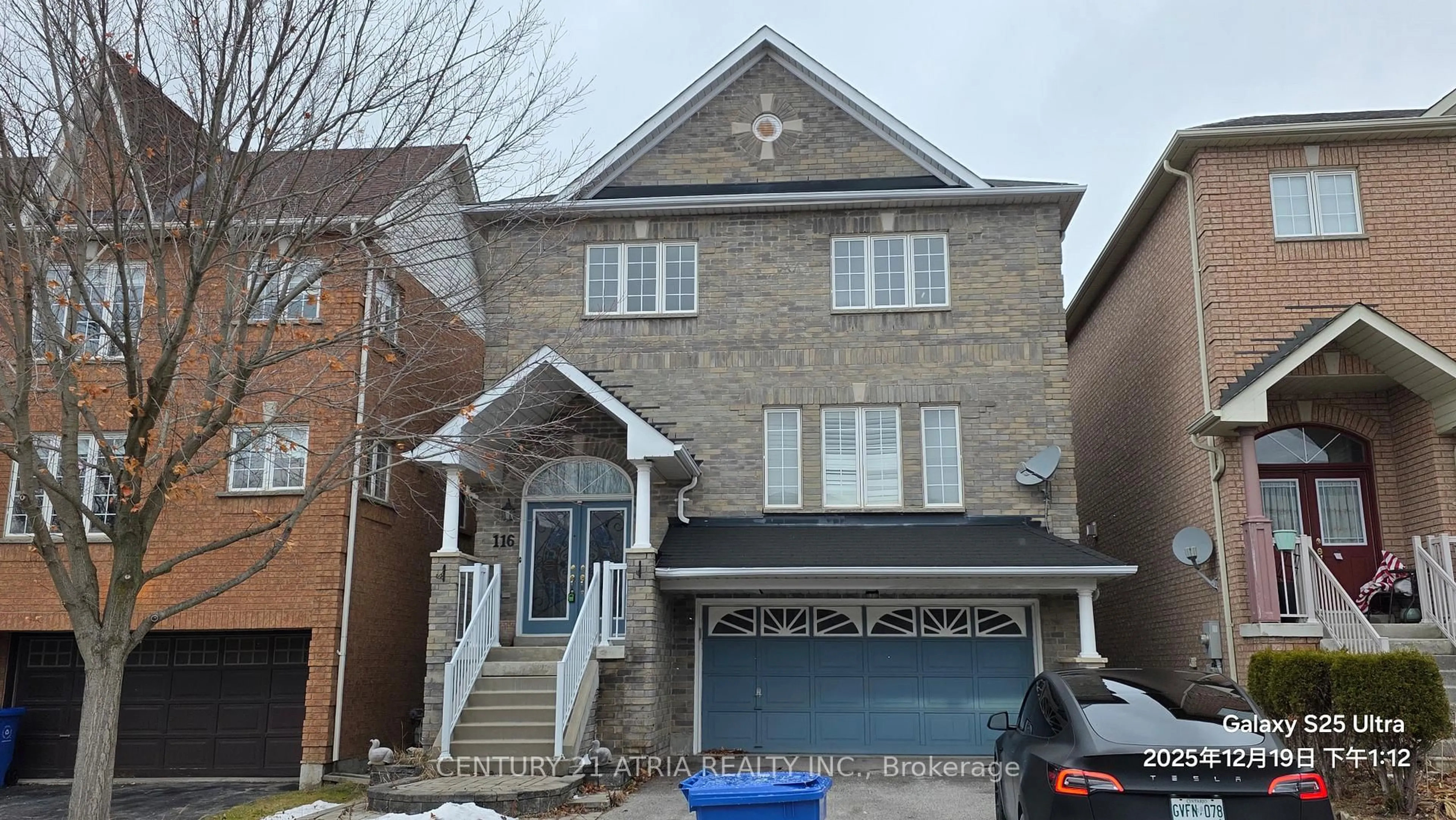 Home with brick exterior material, street for 116 Alfred Smith Way, Newmarket Ontario L3X 3B8
