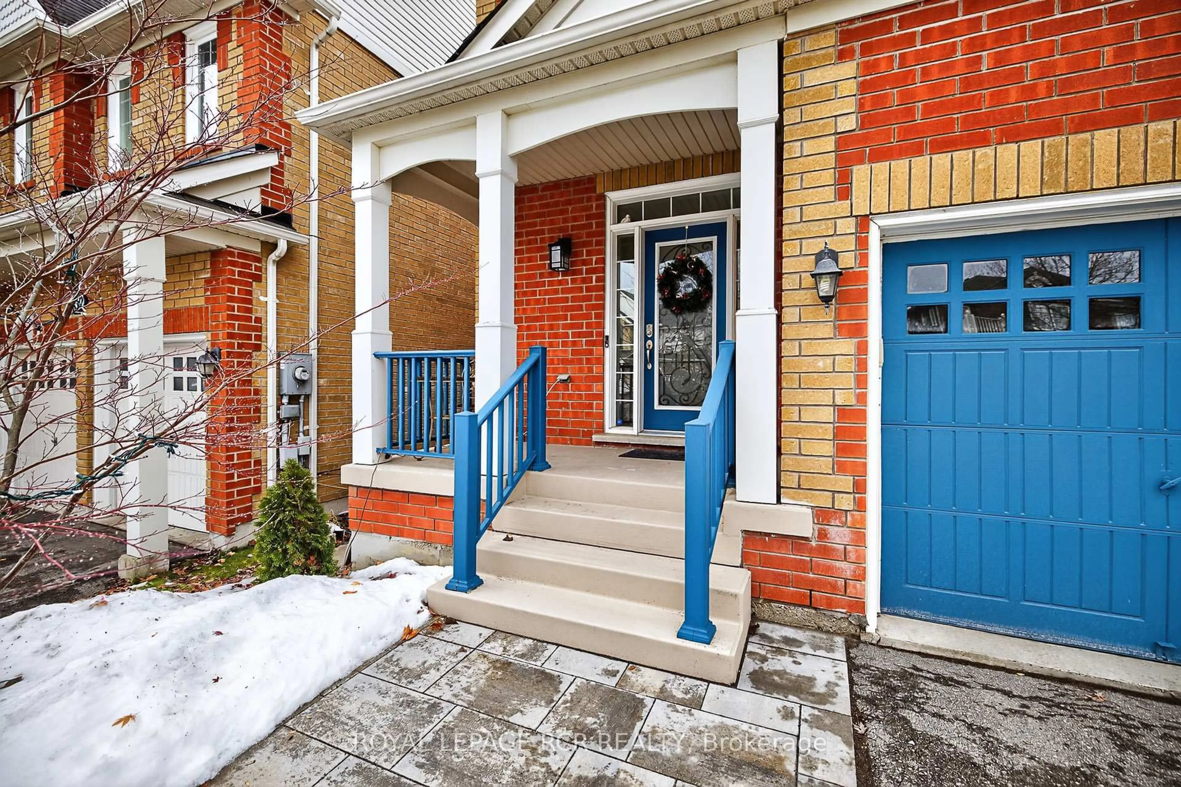 Unknown for 54 Ford Wilson Blvd, Newmarket Ontario L3X 3G8