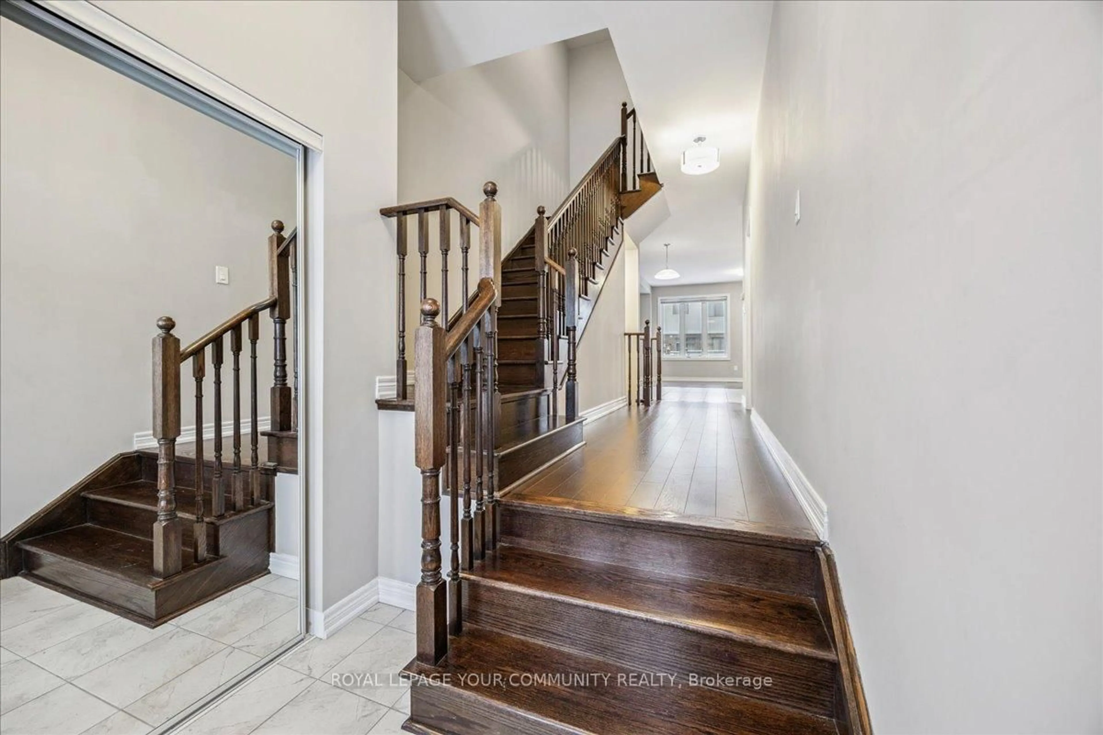 Unknown for 53 Clifford Cres, New Tecumseth Ontario L0G 1W0