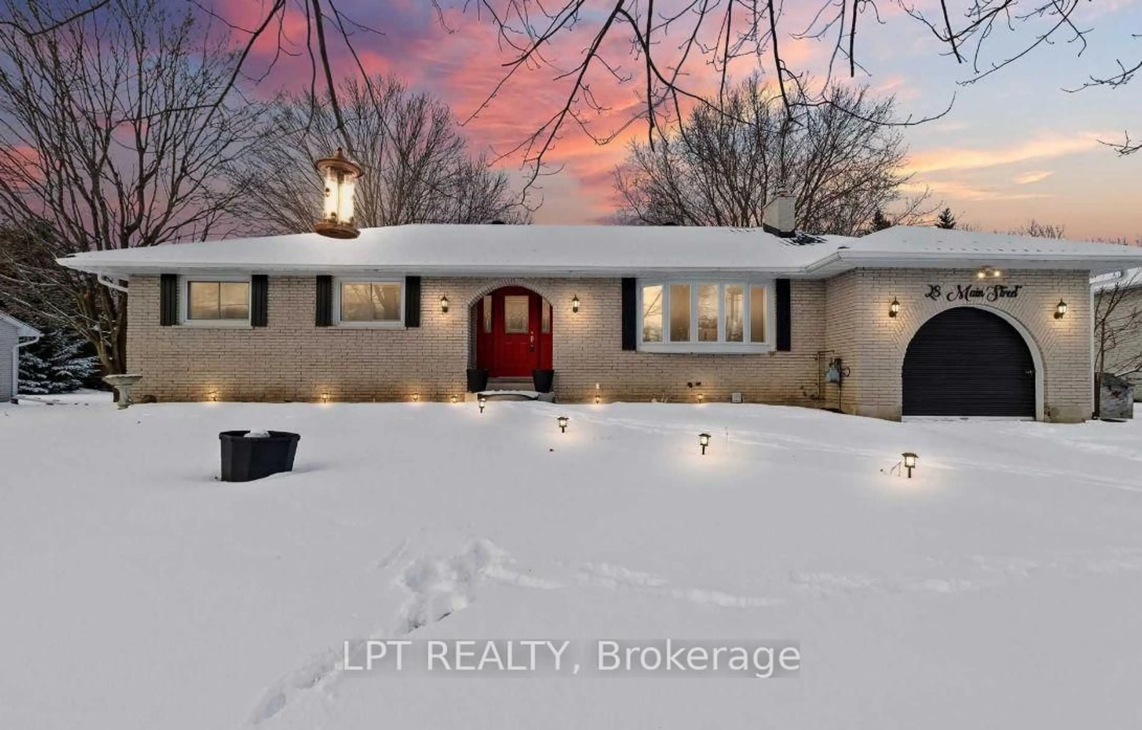 Unknown for 28 Main St, Georgina Ontario L0E 1N0