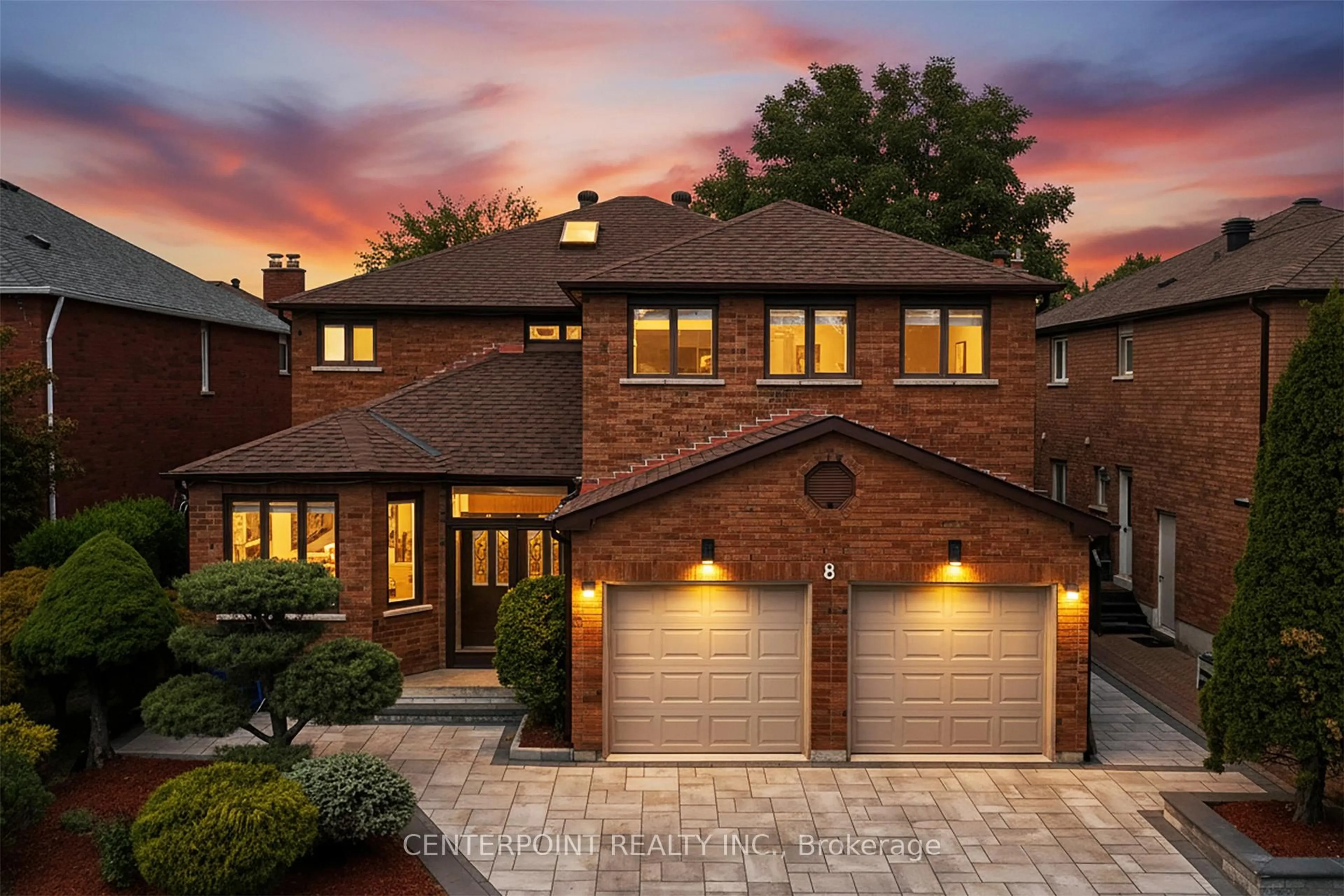 Home with brick exterior material, street for 8 Woodlawn Rd, Markham Ontario L3P 7G4