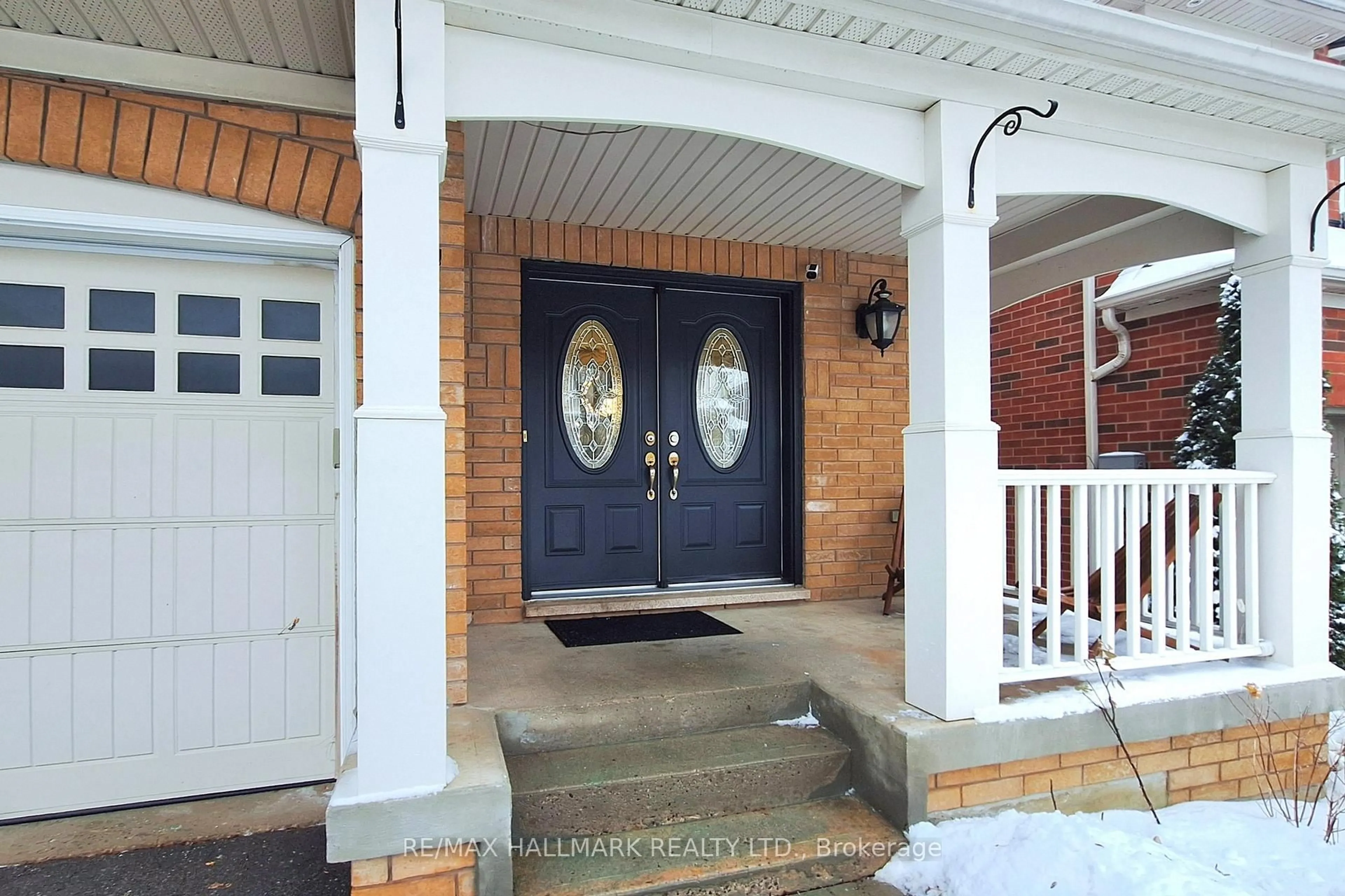 Indoor entryway for 51 Cliff Gunn Rd, Newmarket Ontario L3X 3J7