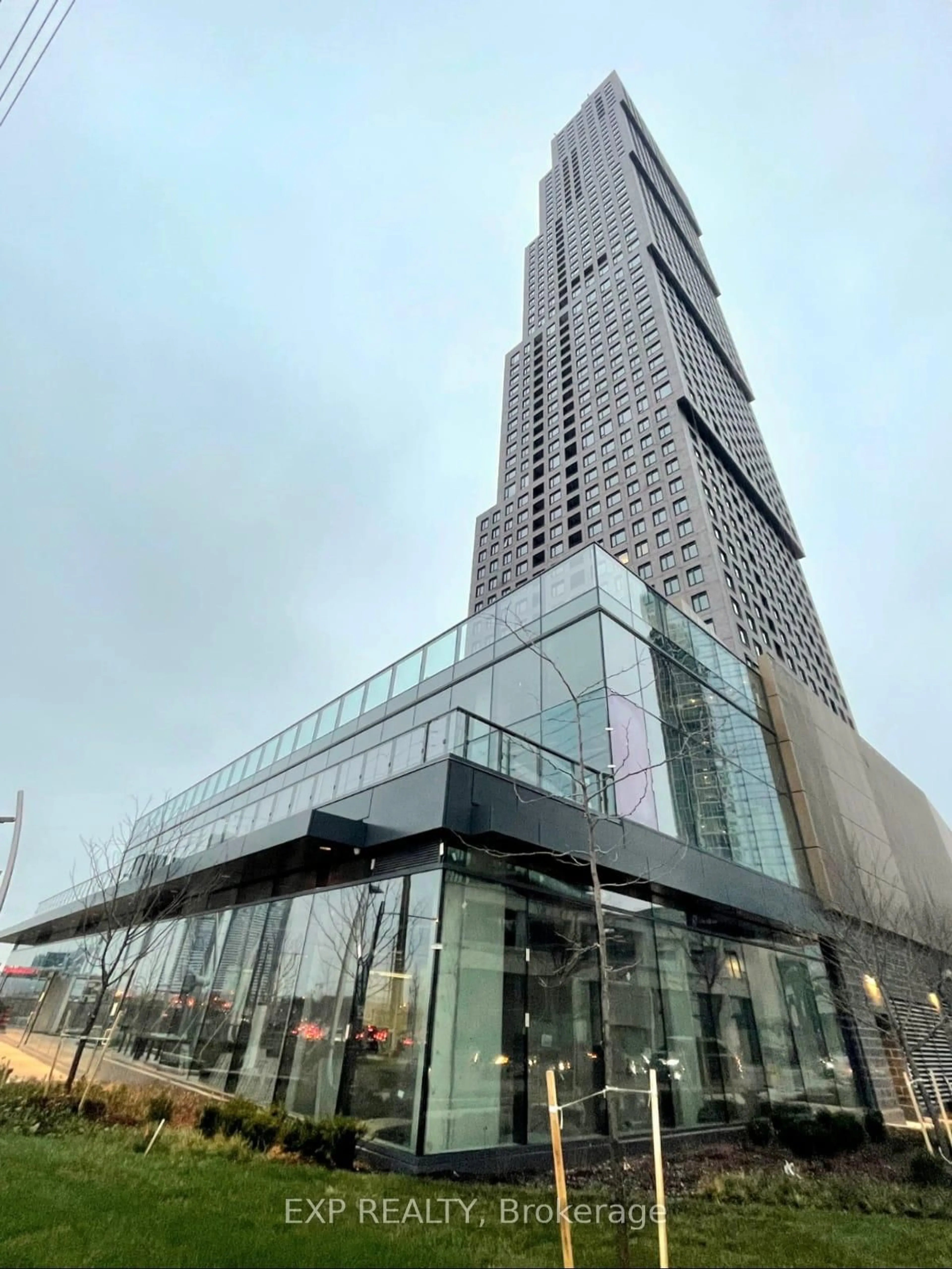 Indoor foyer for 2920 Highway Rd #1307, Vaughan Ontario L4K 0P4