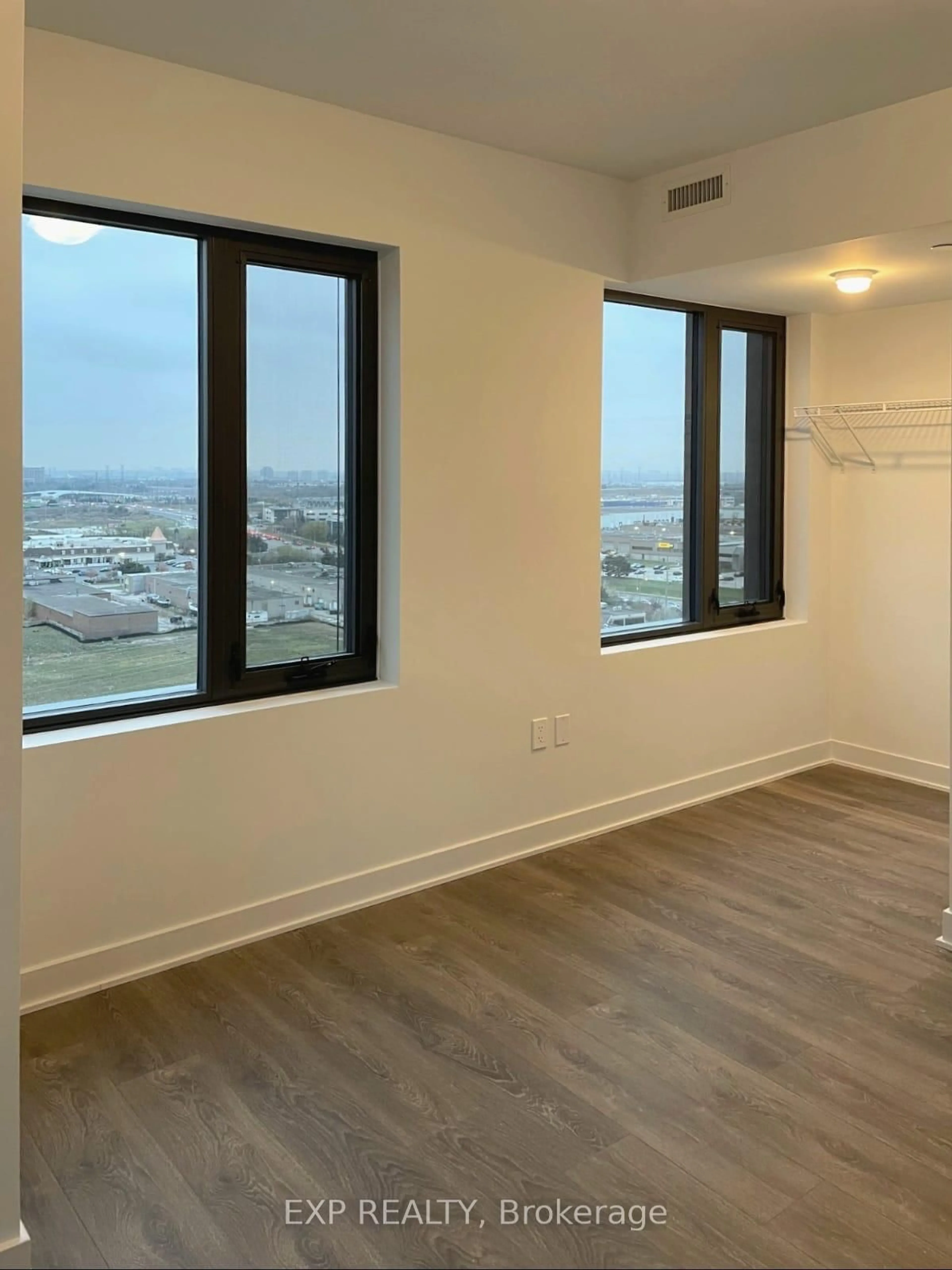 A pic of a room for 2920 Highway Rd #1307, Vaughan Ontario L4K 0P4