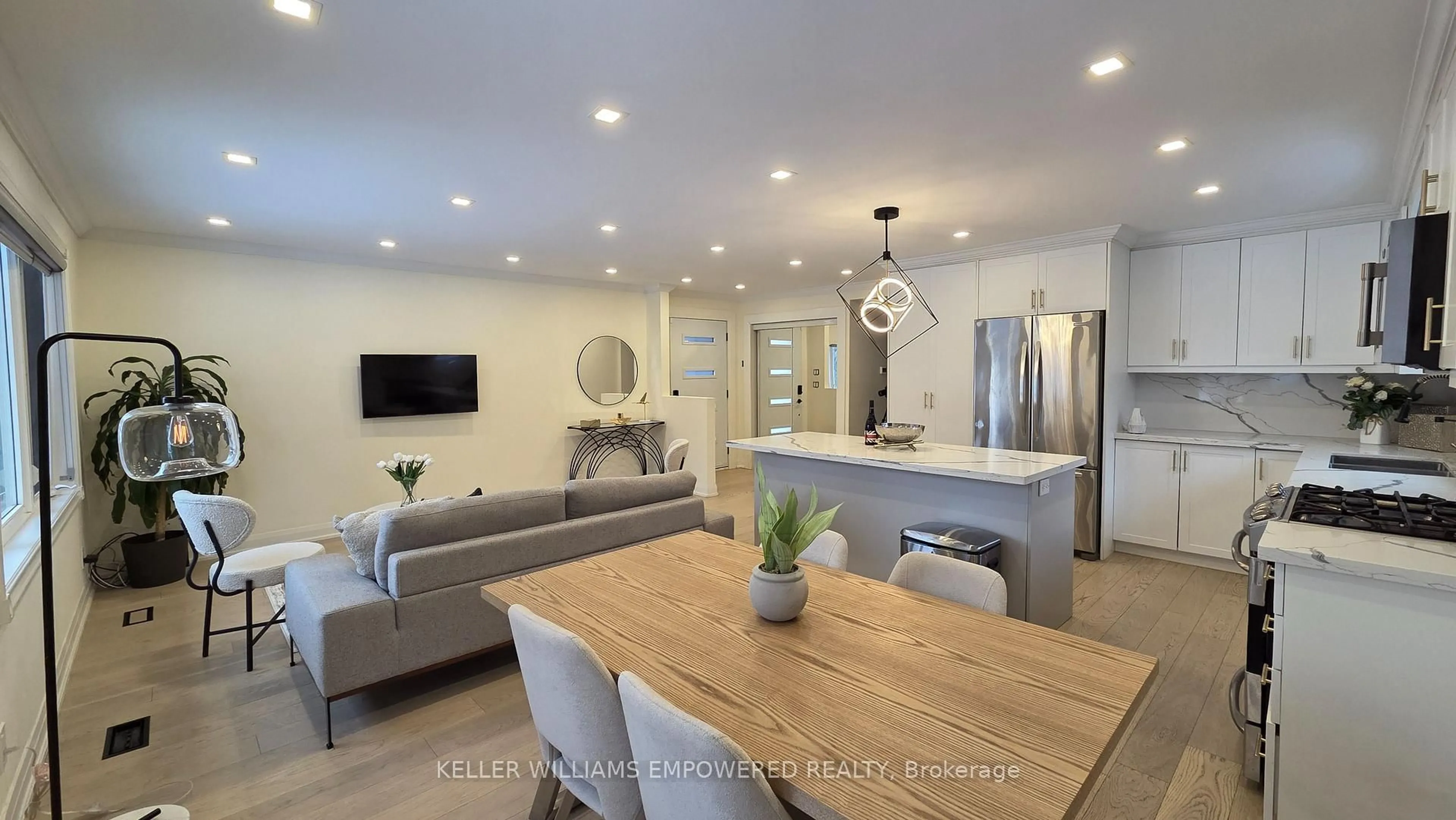 Open concept kitchen, unknown for 333 Paliser Cres, Richmond Hill Ontario L4C 1R9