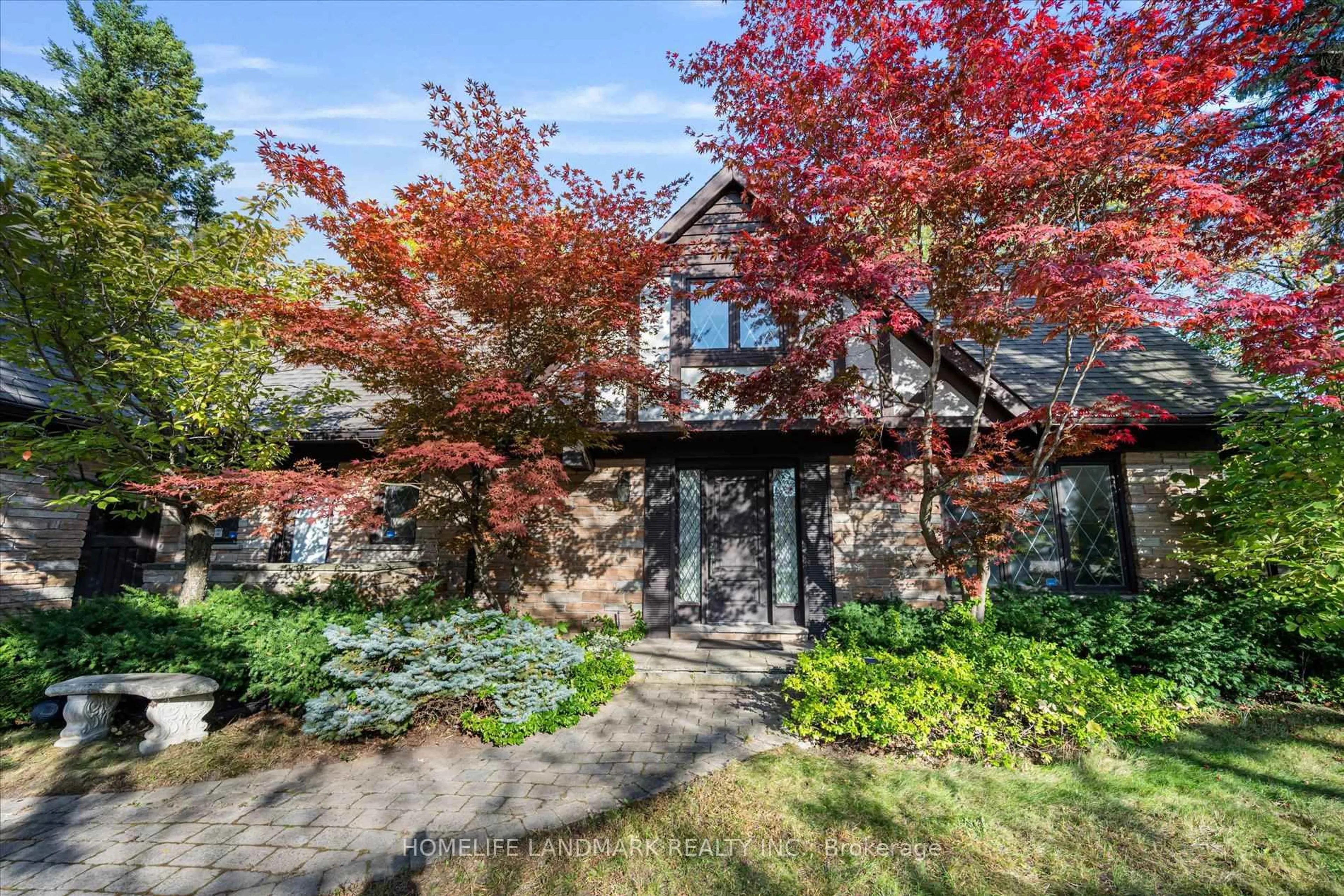 Home with brick exterior material, street for 3 Old English Lane, Markham Ontario L3T 2T8