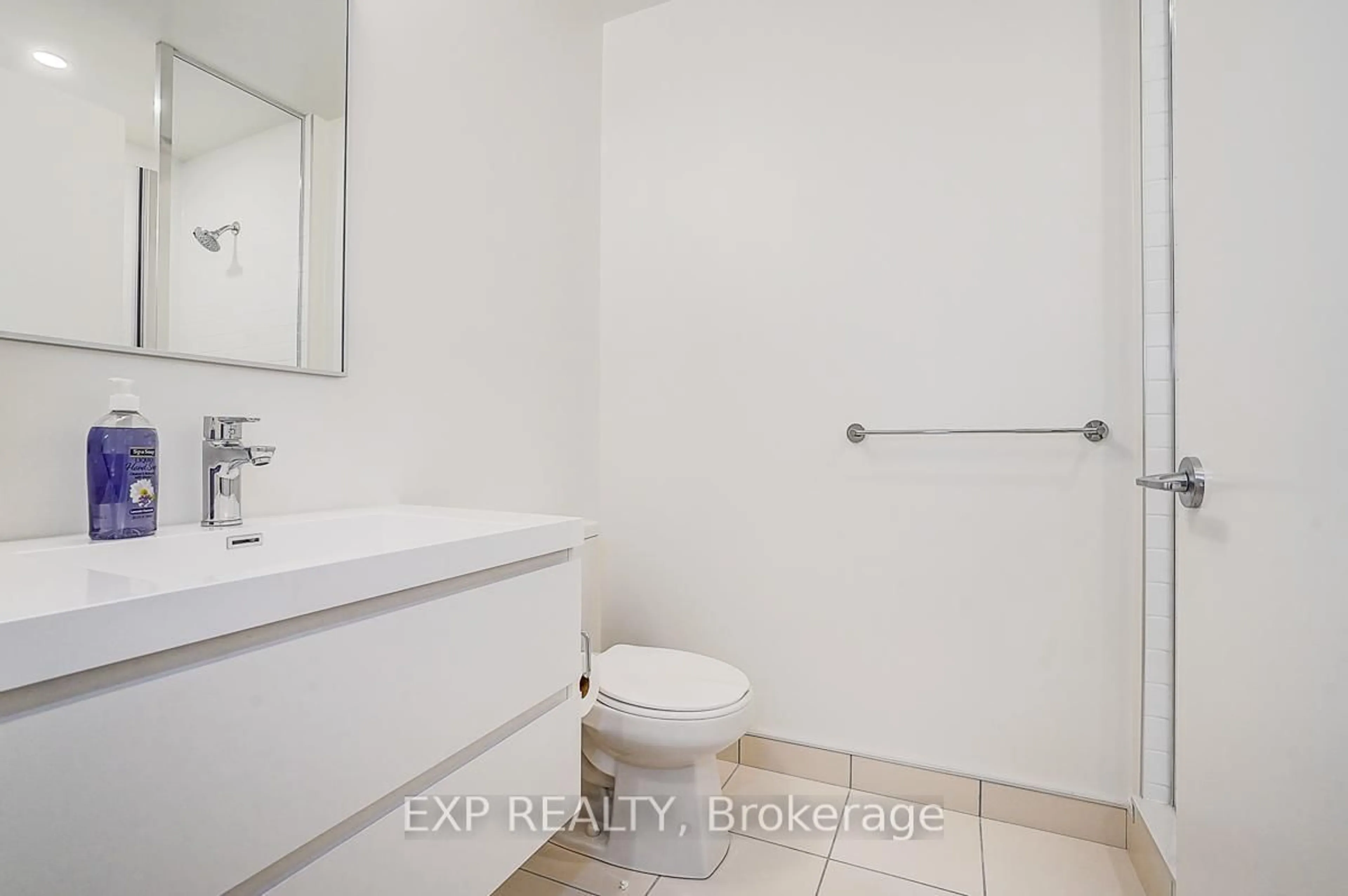 Standard bathroom, ceramic/tile floor for 56 Andre de Grasse St #Suite 914, Markham Ontario L6G 0H9