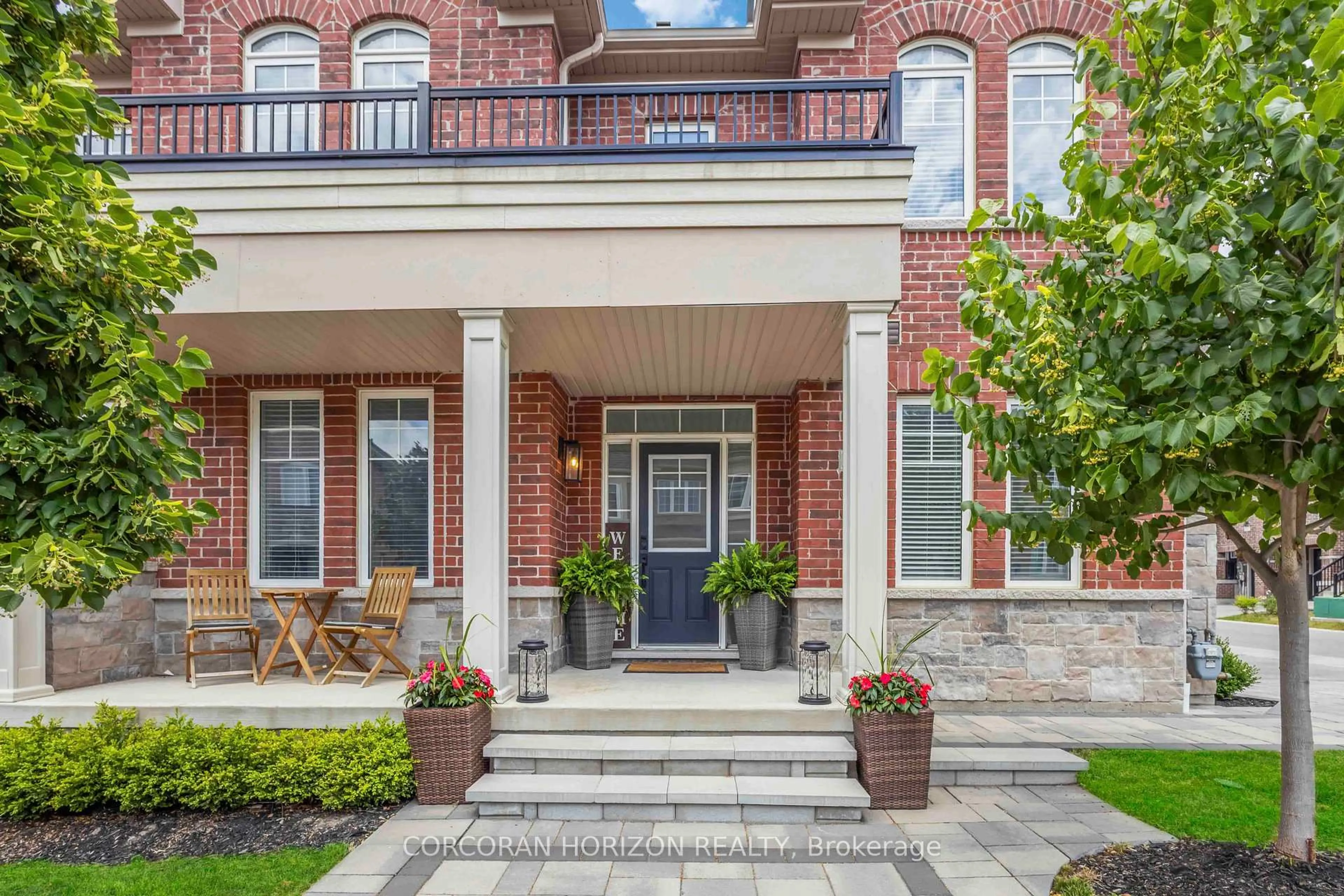 Home with brick exterior material, street for 81 Dundonald Tr, Newmarket Ontario L3Y 0E1