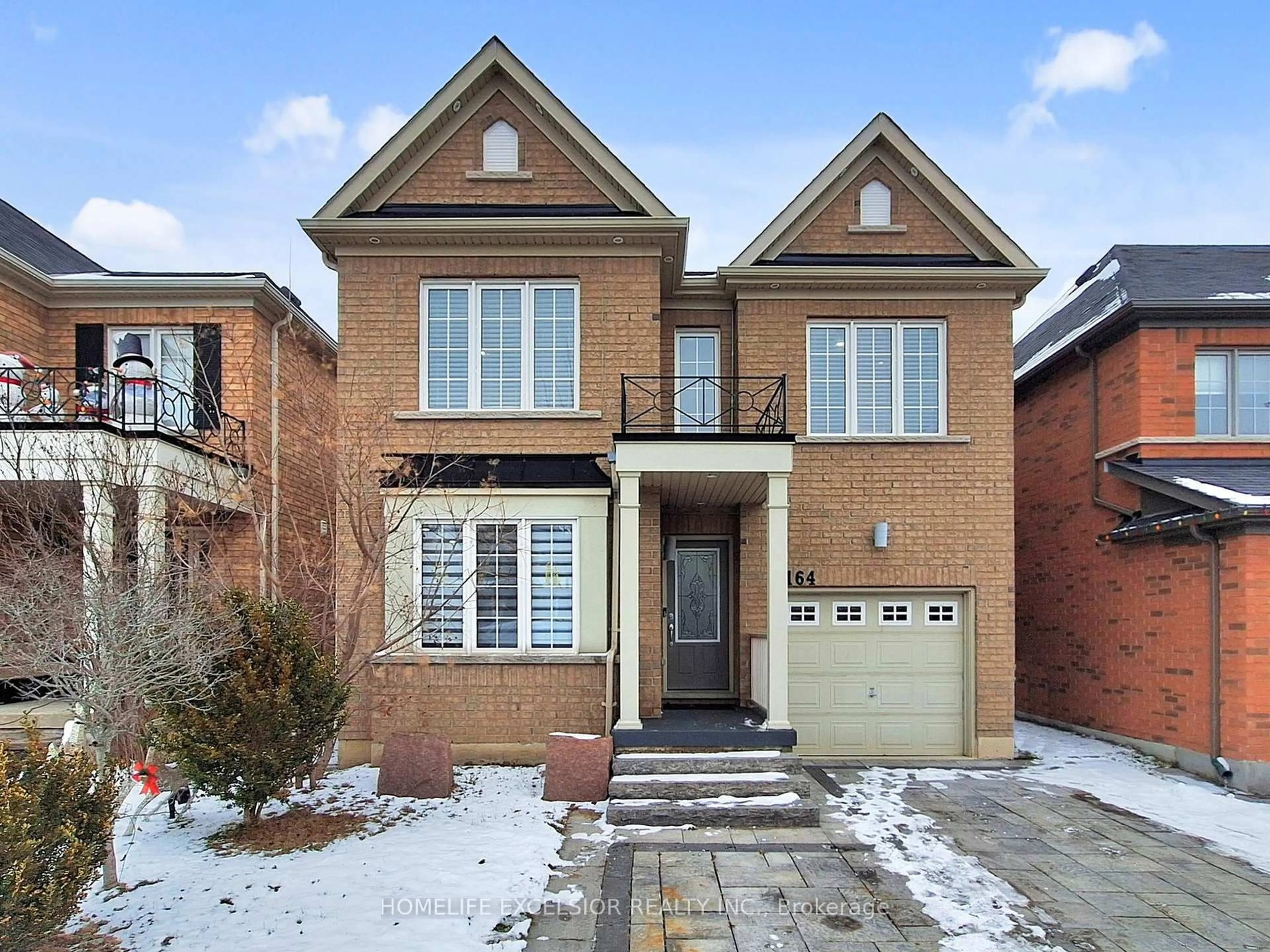 Home with brick exterior material, street for 164 Webb St, Bradford West Gwillimbury Ontario L3Z 0P8