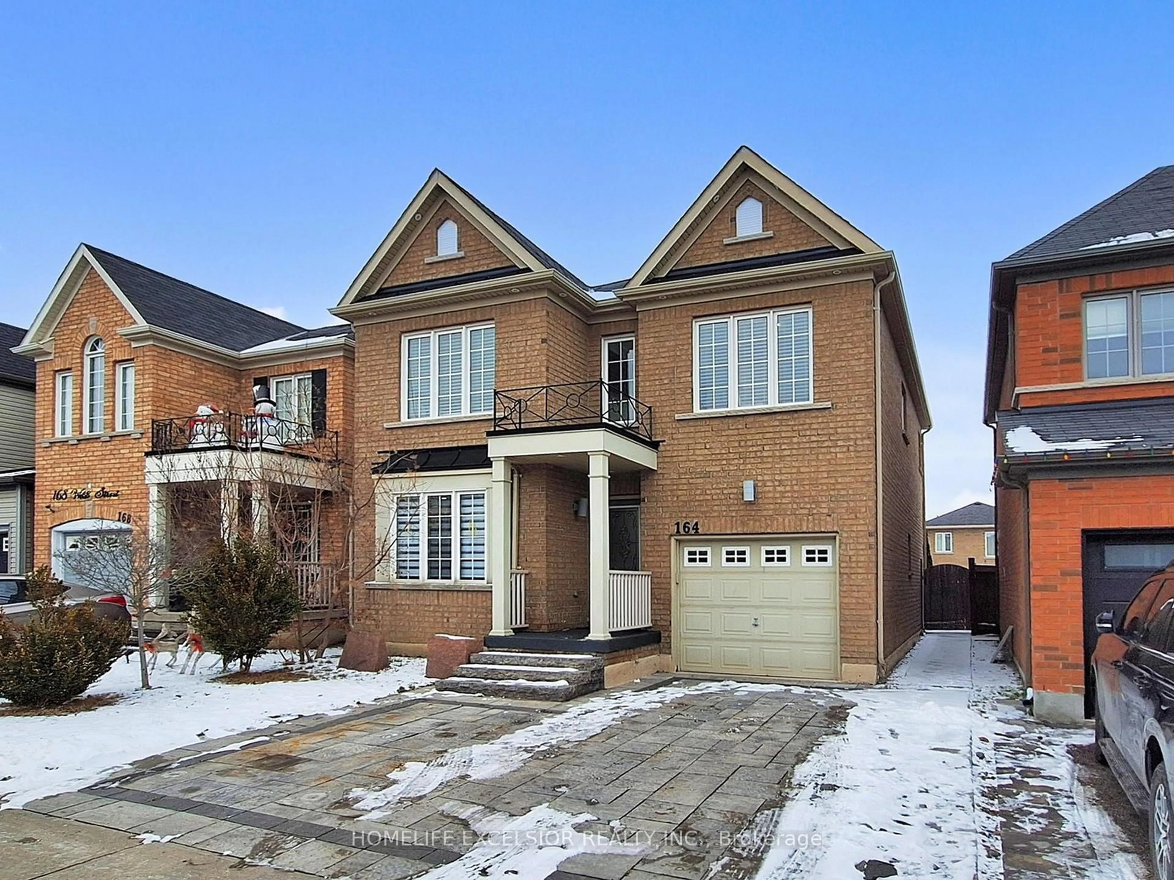 Home with brick exterior material, street for 164 Webb St, Bradford West Gwillimbury Ontario L3Z 0P8