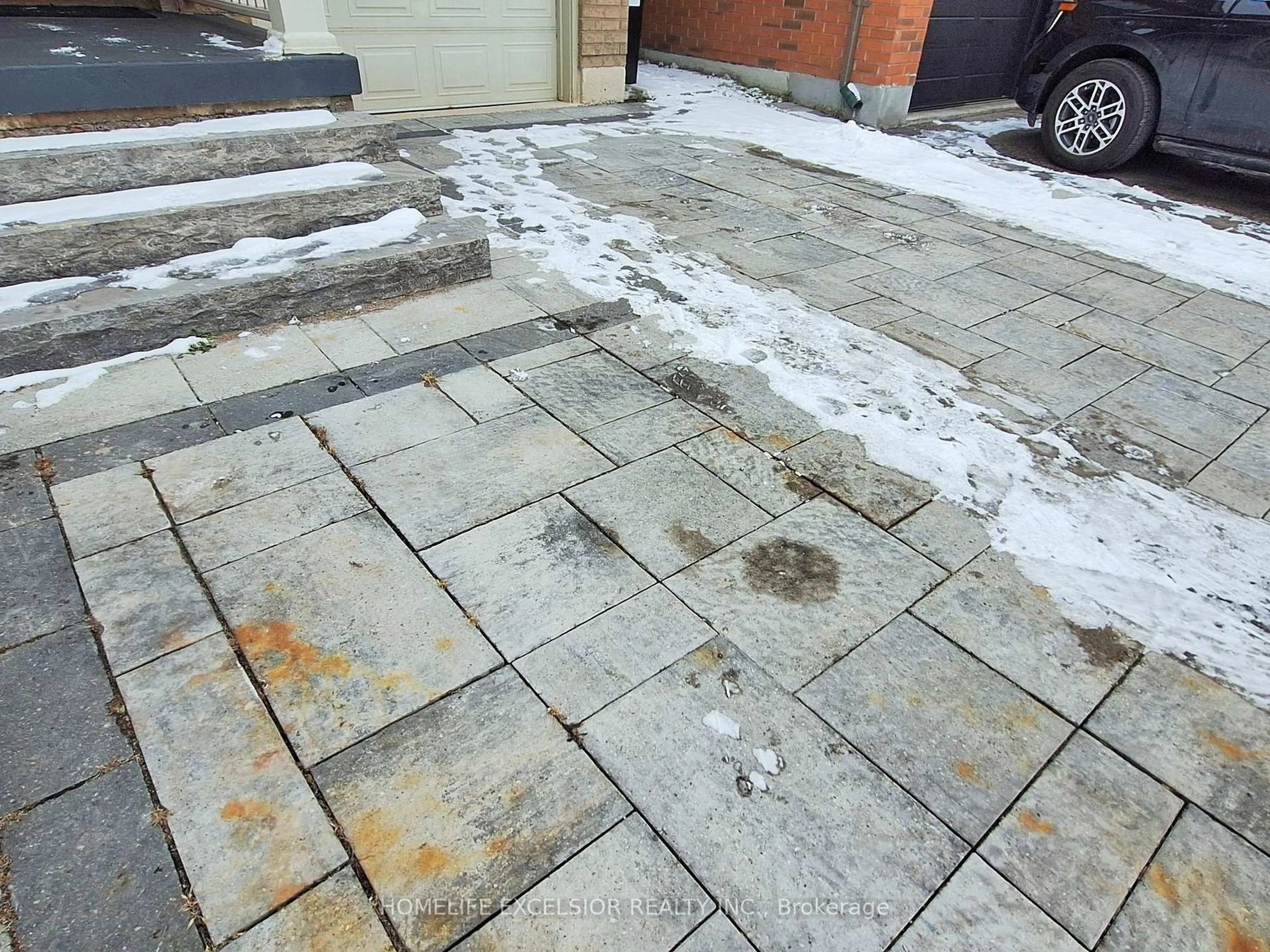 Patio, street for 164 Webb St, Bradford West Gwillimbury Ontario L3Z 0P8