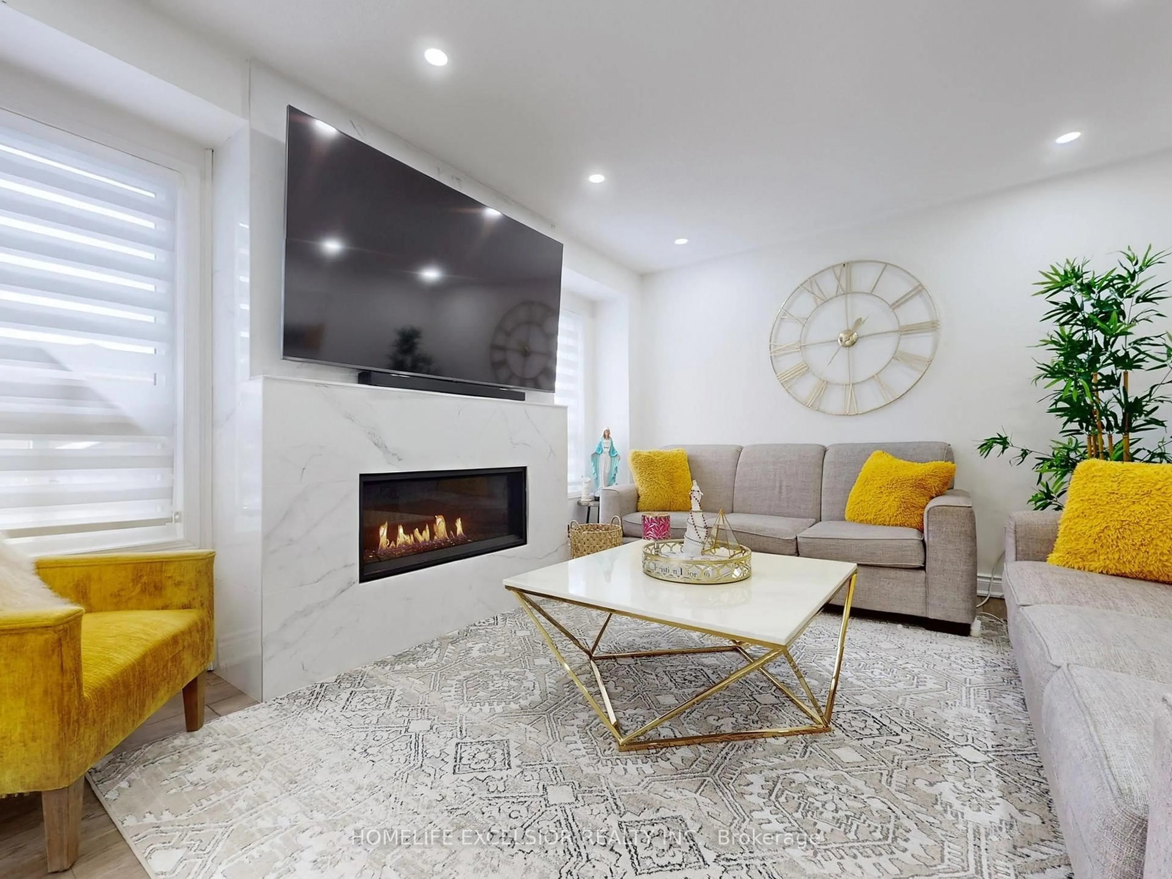 Living room with furniture, ceramic/tile floor for 164 Webb St, Bradford West Gwillimbury Ontario L3Z 0P8