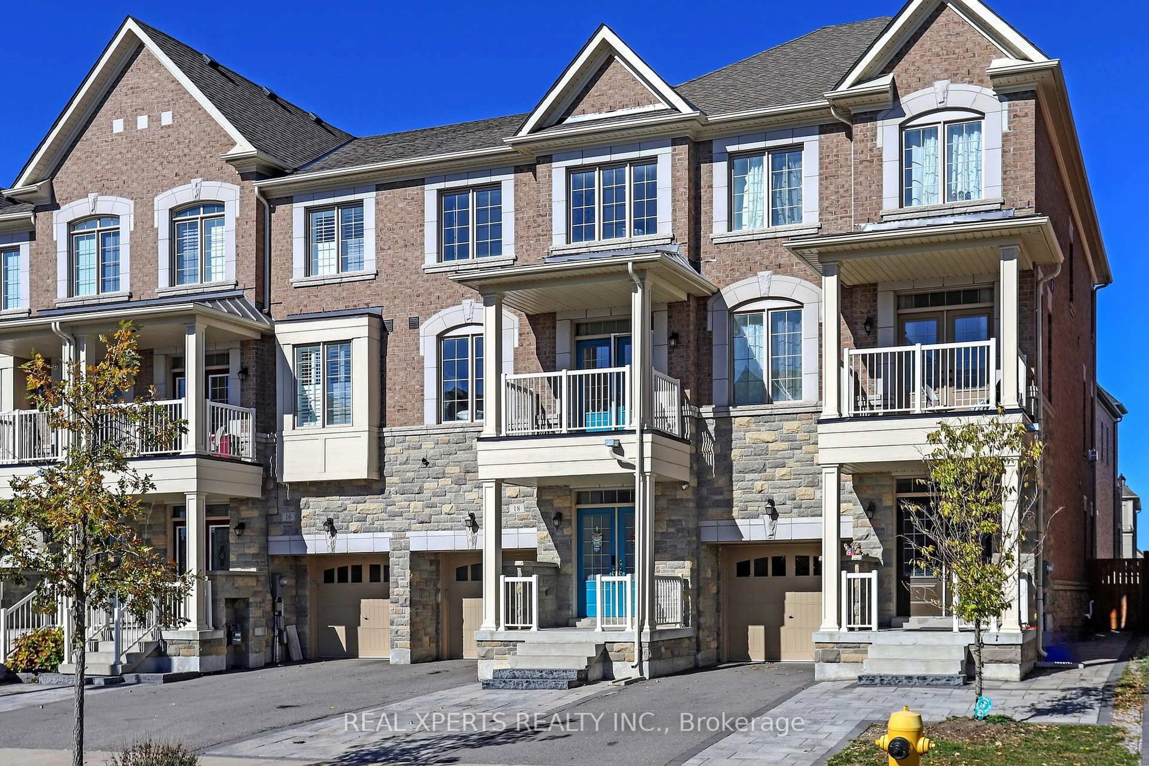 Home with brick exterior material, street for 18 Farooq Blvd, Vaughan Ontario L4H 4P3