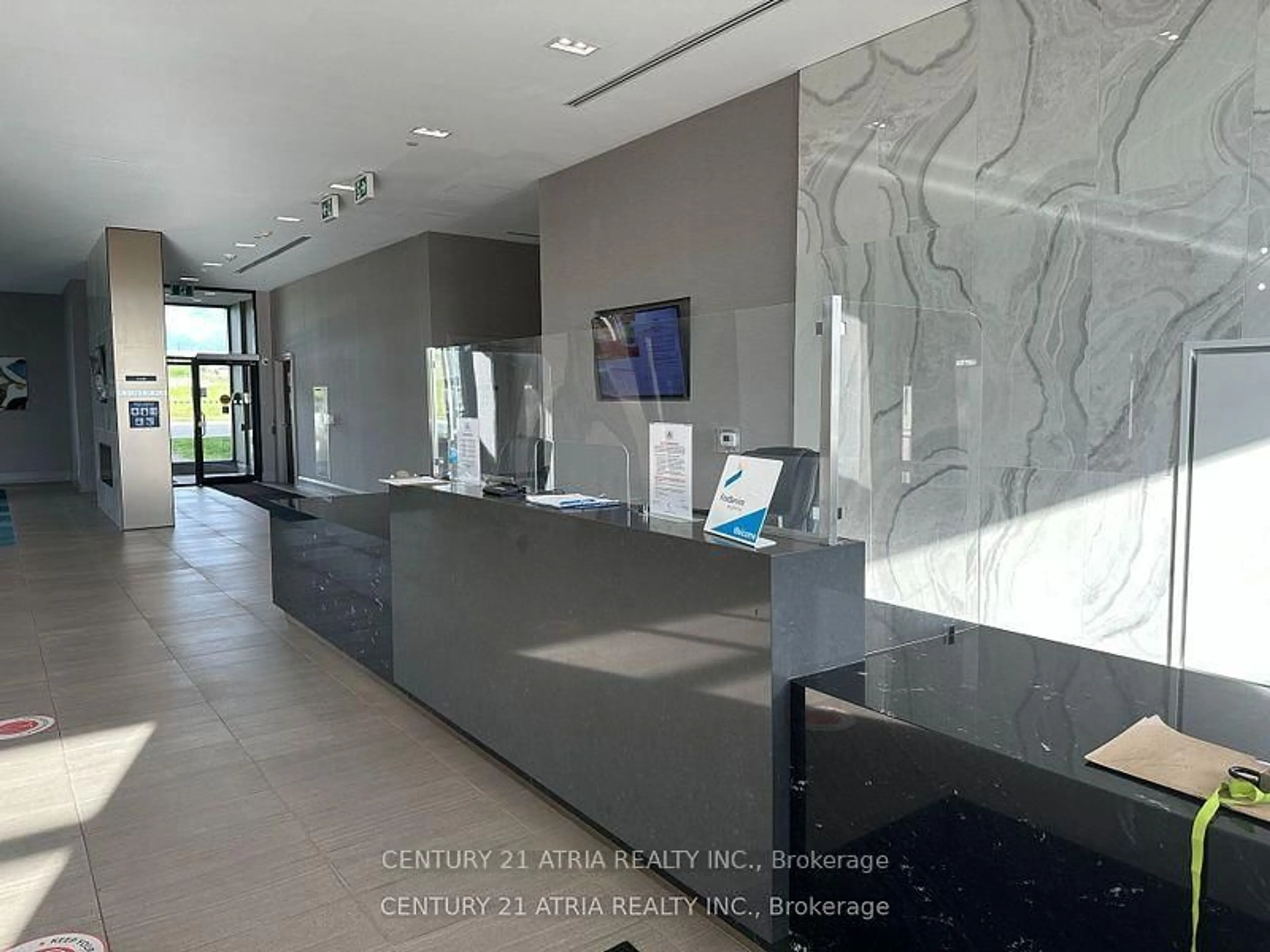 Unknown for 555 William Graham Dr #239, Aurora Ontario L4G 3H9