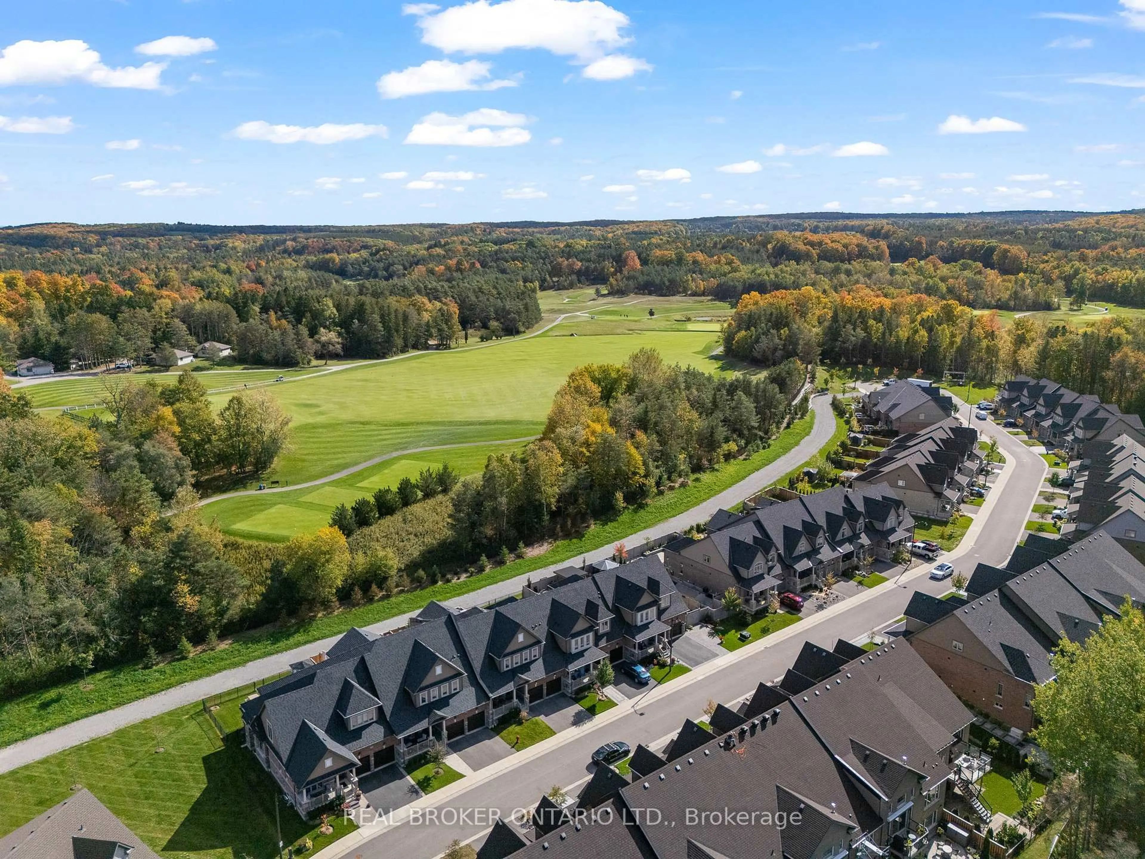 A pic from outside/outdoor area/front of a property/back of a property/a pic from drone, water/lake/river/ocean view for 11 Howard Williams Crt, Uxbridge Ontario L9P 0R2