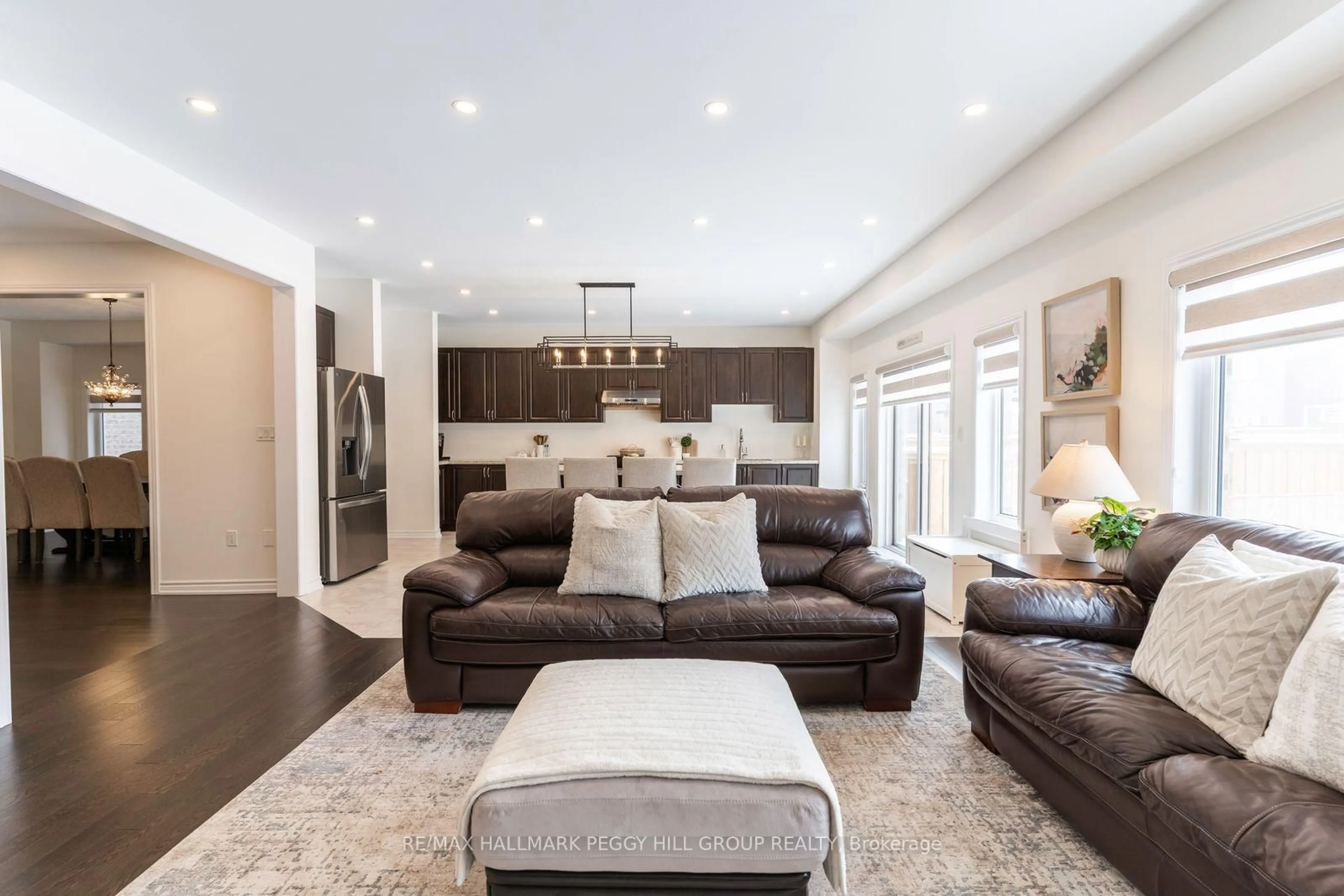 Living room with furniture, unknown for 1530 Harker St, Innisfil Ontario L9S 0R4