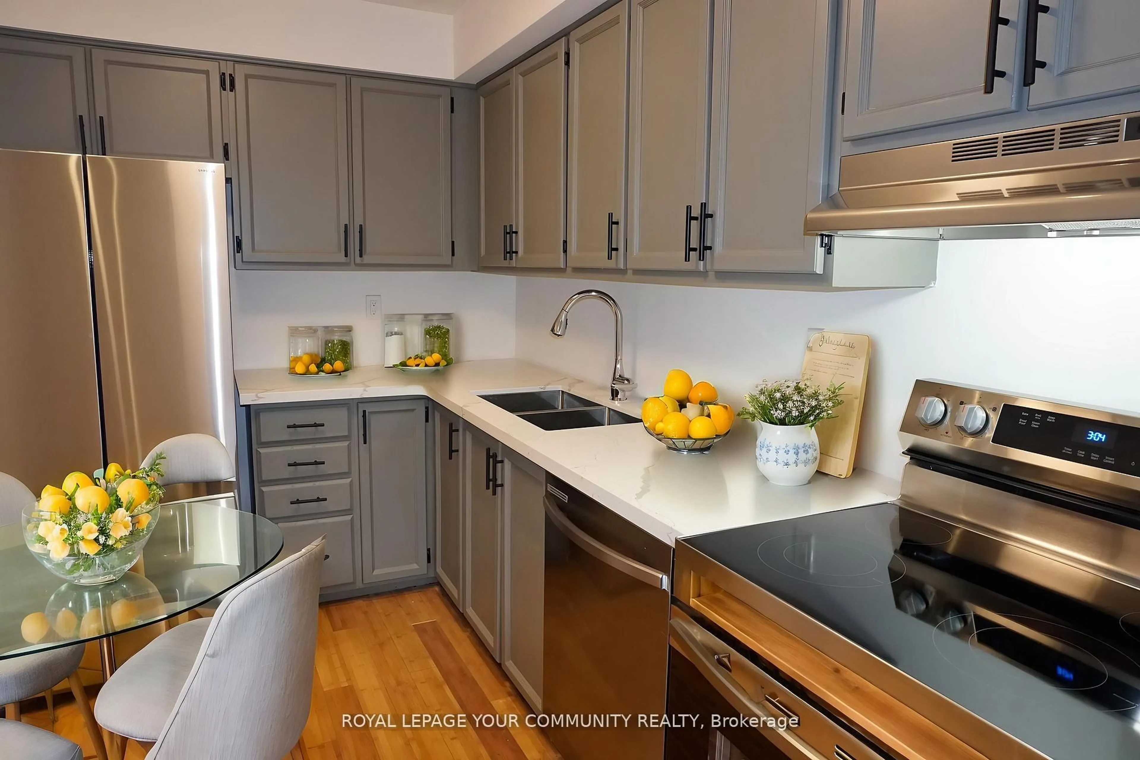 Standard kitchen, unknown for 39 Knightsbridge Way, Markham Ontario L3P 3W6