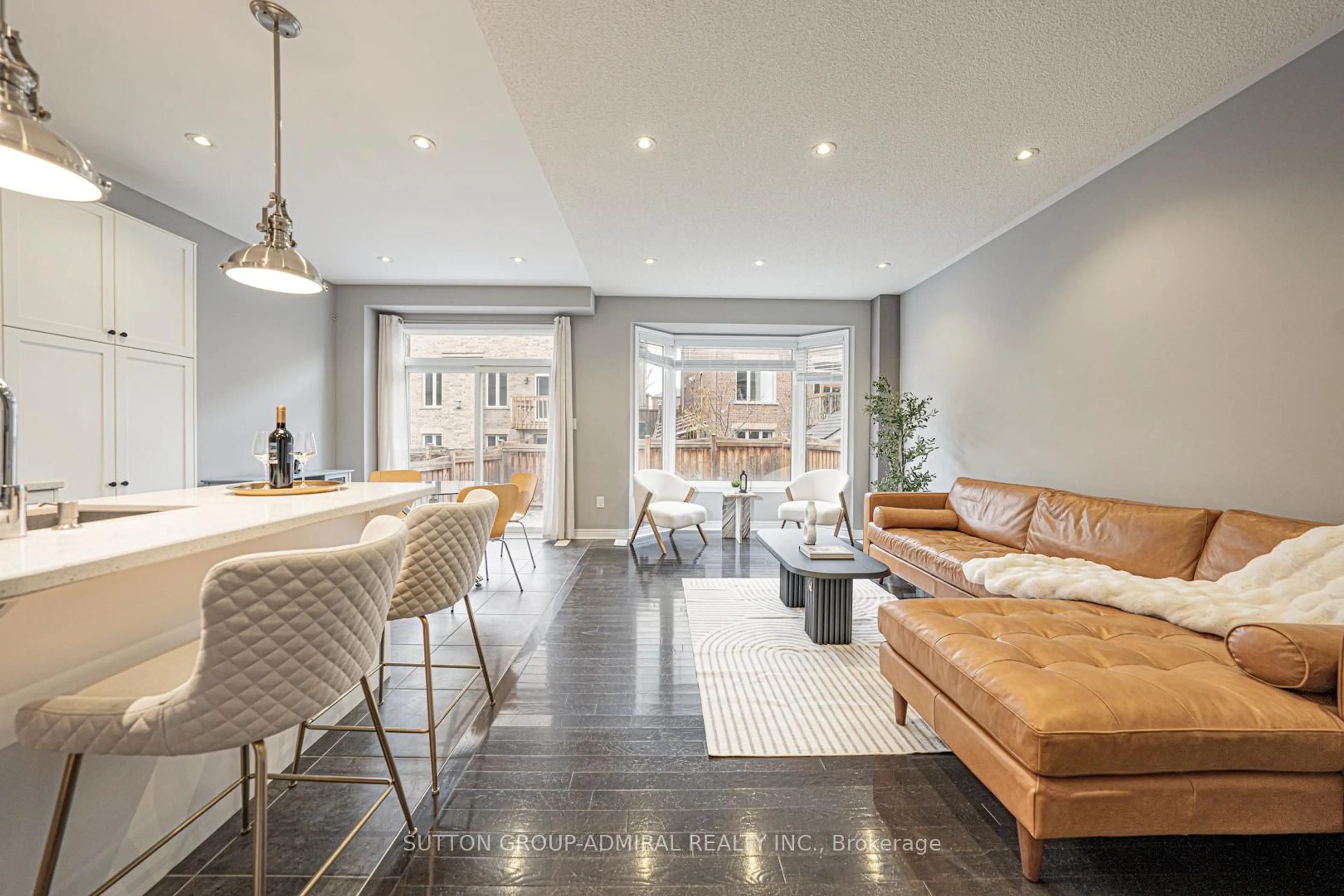 Unknown for 28 Manila Ave, Markham Ontario L6C 0W1