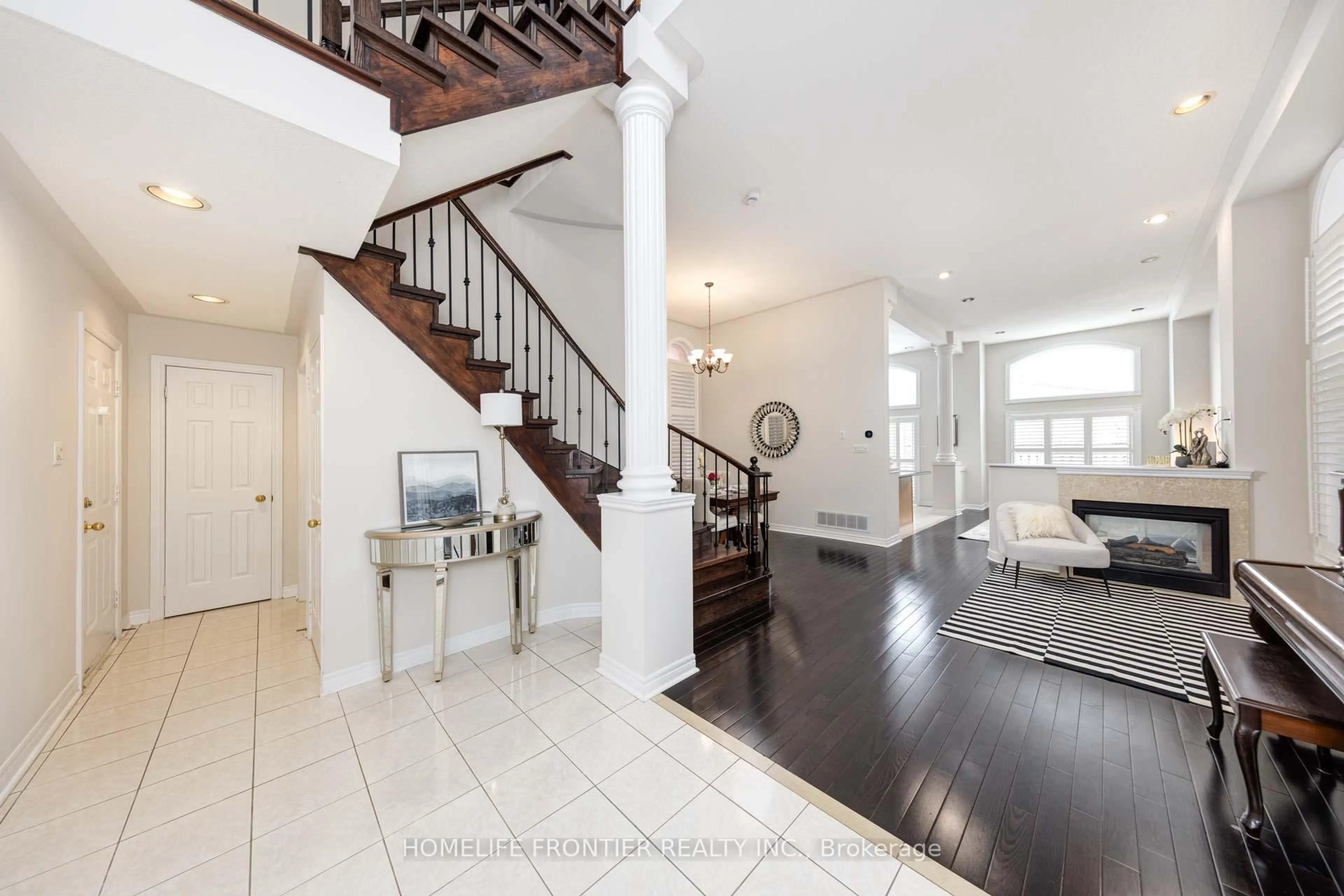 Indoor entryway for 189 Frank Endean Rd, Richmond Hill Ontario L4S 1S4