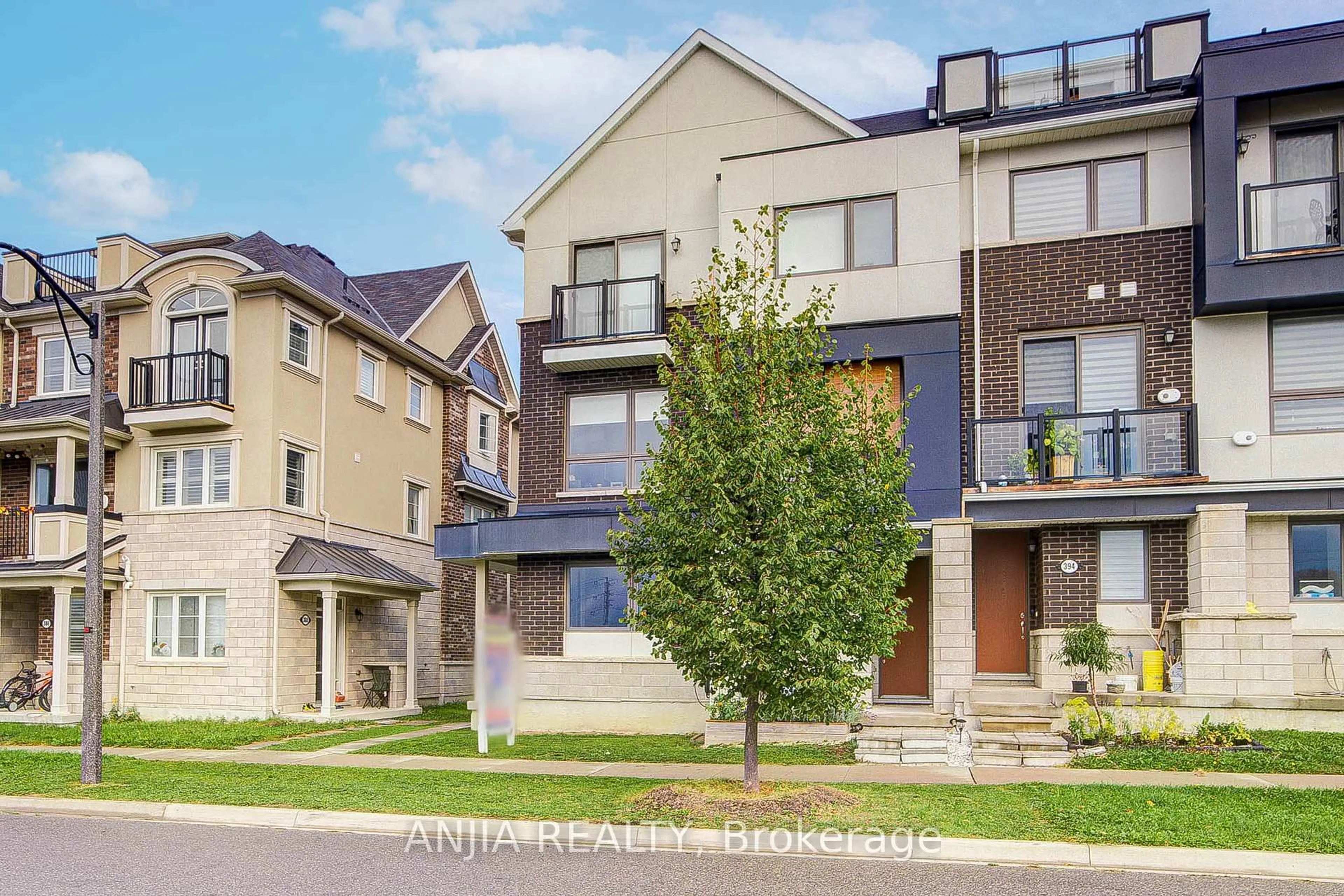 Home with brick exterior material, street for 390 Arthur Bonner Ave, Markham Ontario L6B 1N1