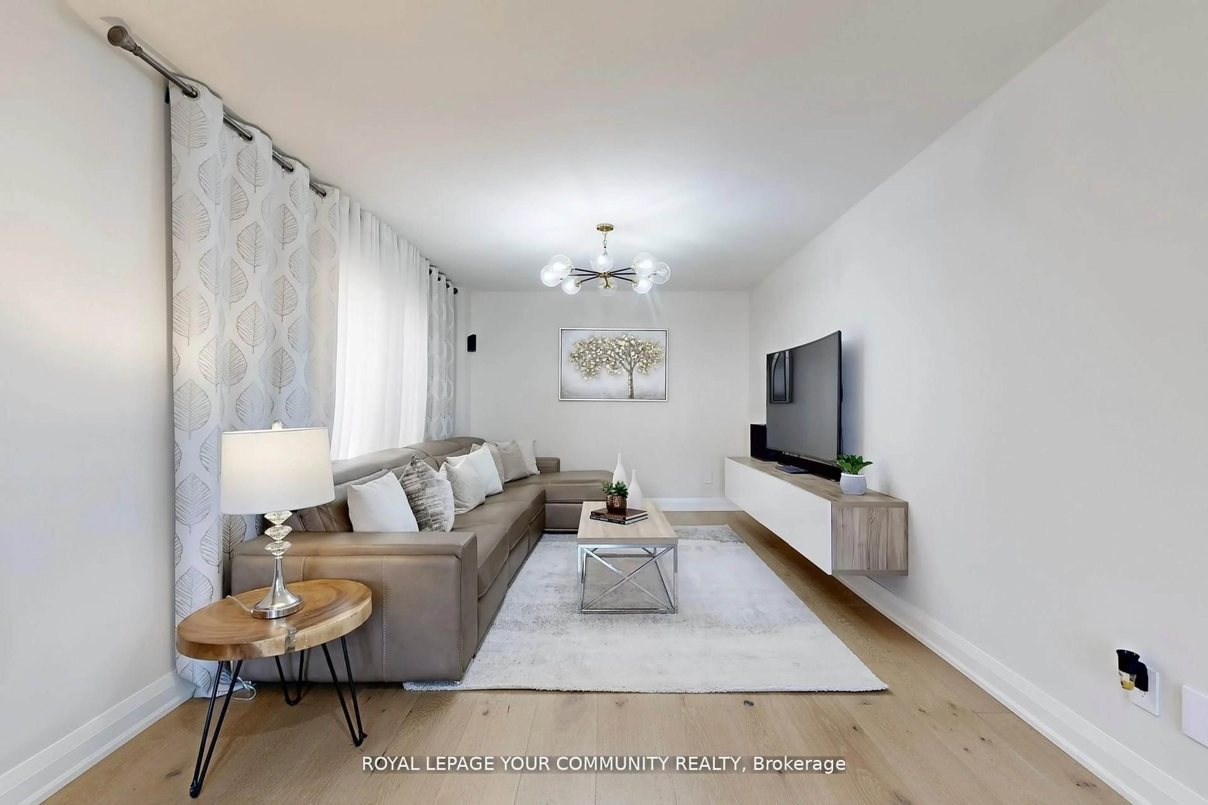 Living room with furniture, unknown for 236 Thornway Ave, Vaughan Ontario L4J 7X8