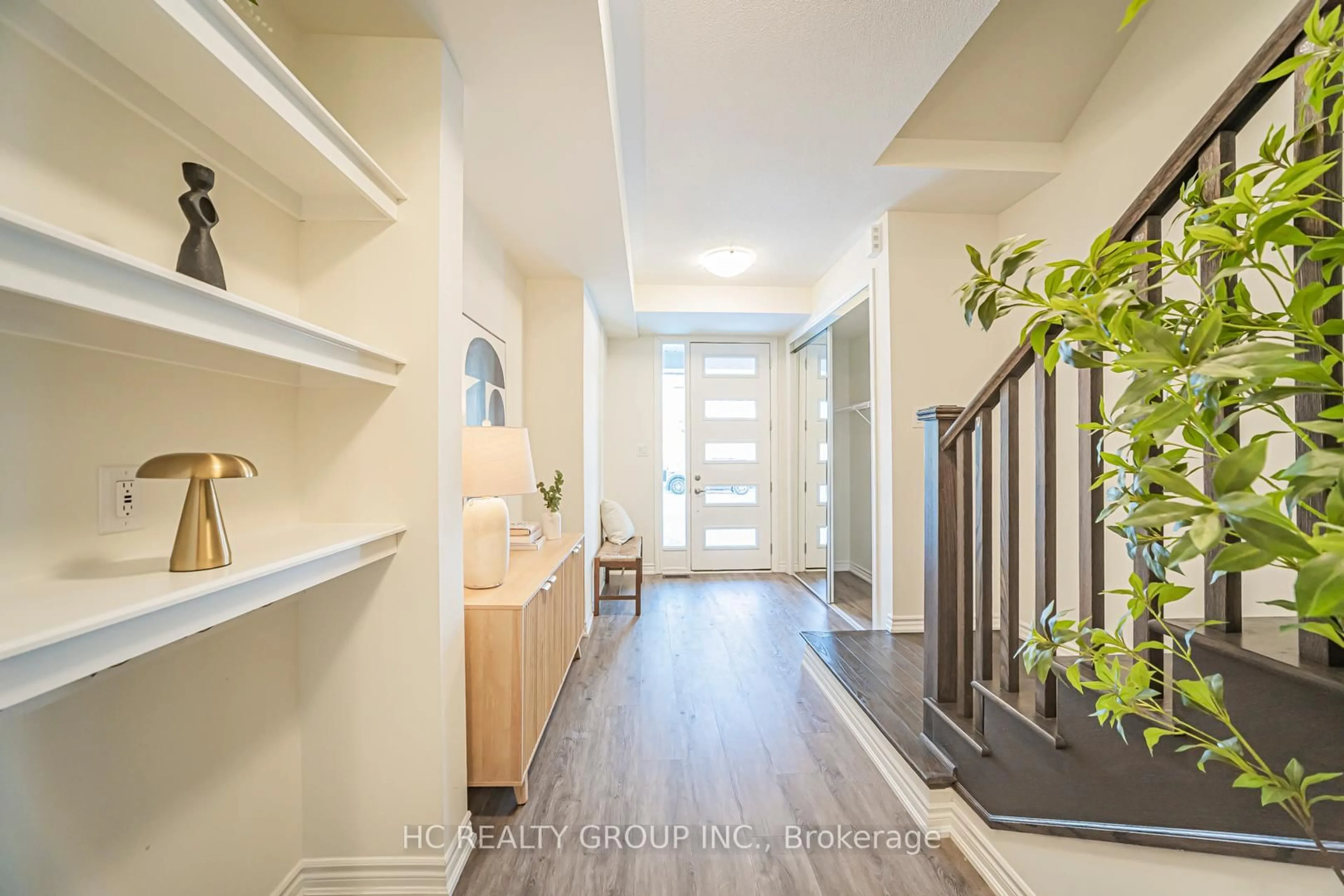 Indoor entryway for 82 Thomas Frisby Jr Cres, Markham Ontario L6C 3L2