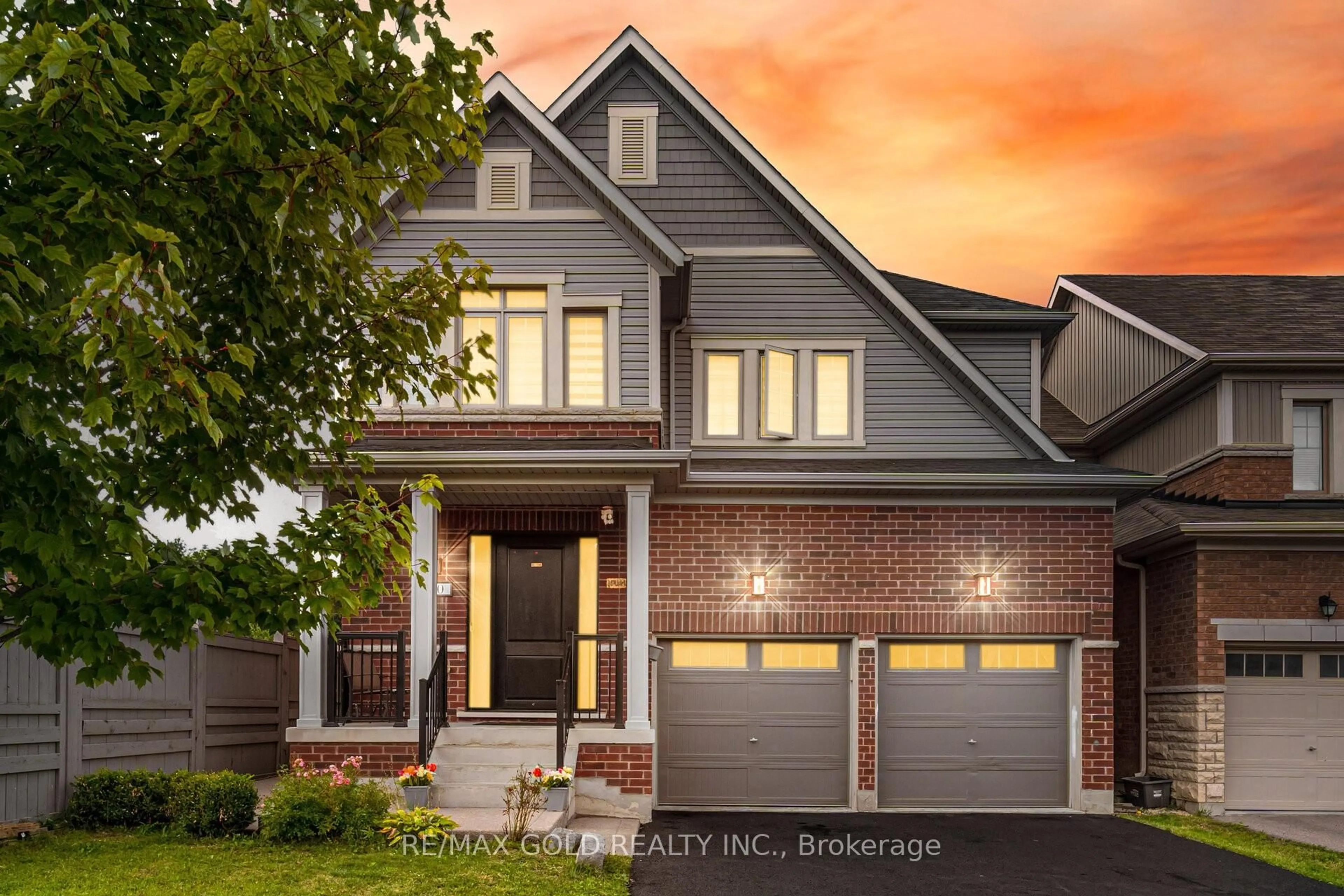 Home with brick exterior material, street for 10 Donnan Dr, New Tecumseth Ontario L0G 1W0