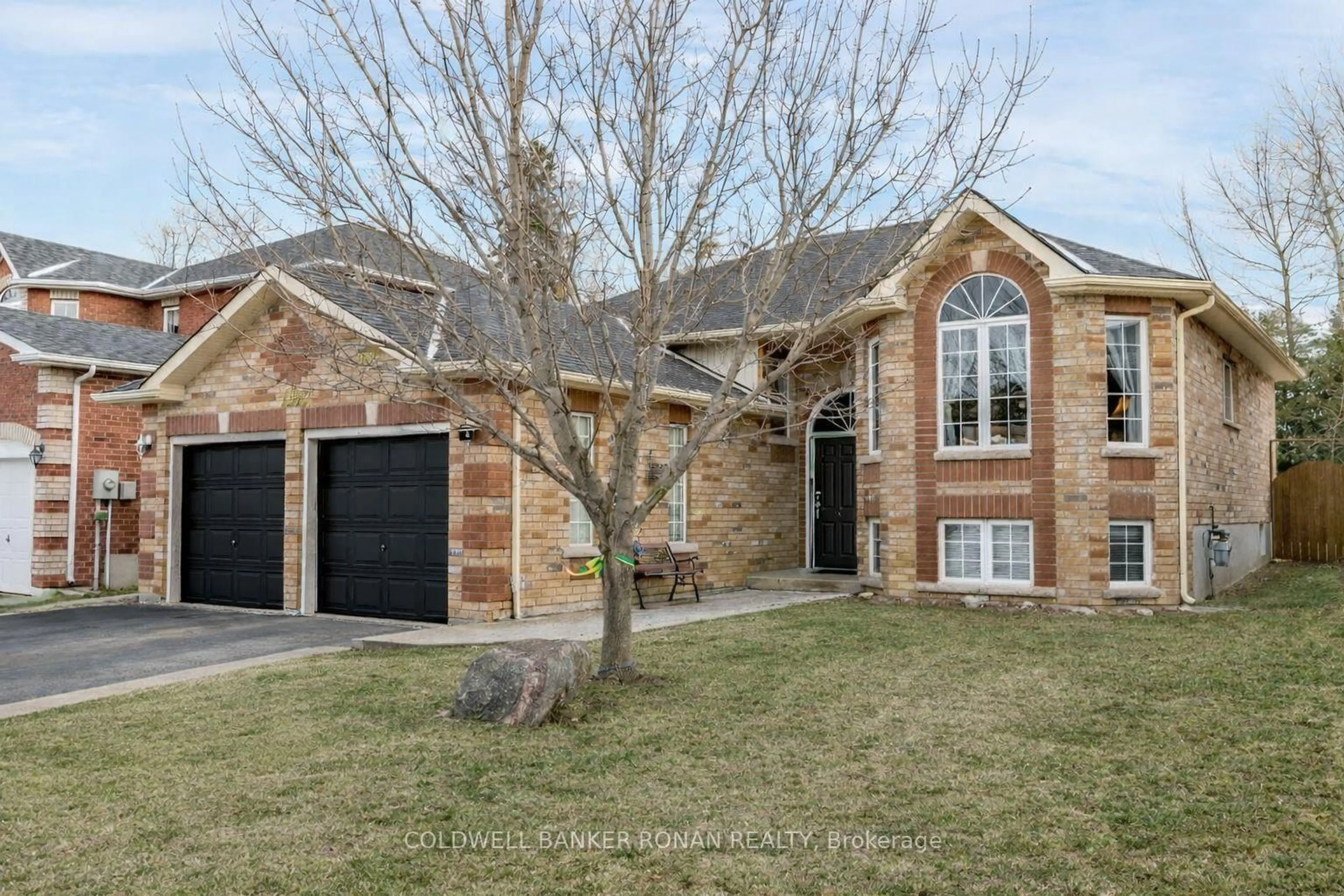 Home with brick exterior material, street for 2303 Jack Cres, Innisfil Ontario L9S 2C7