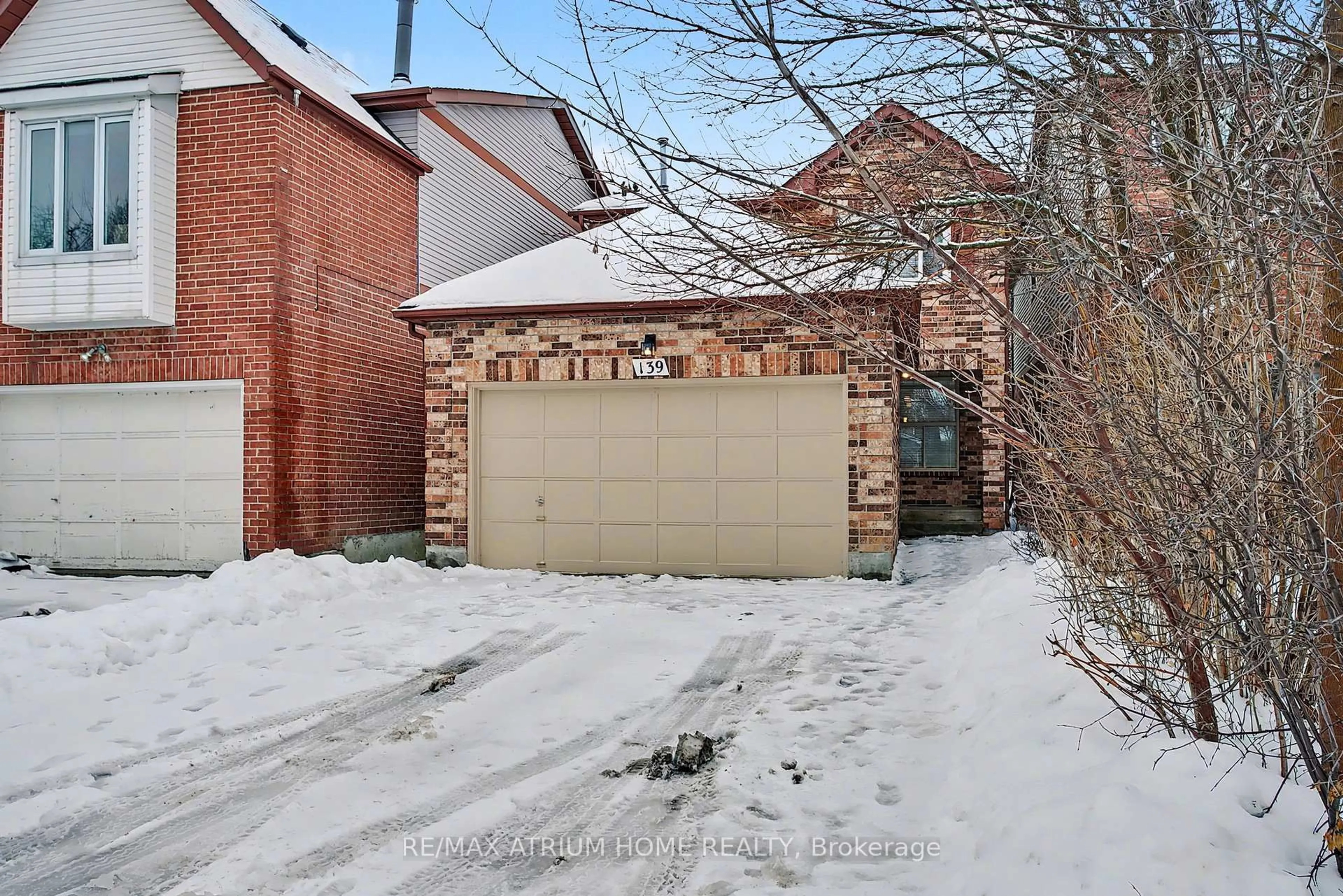 Unknown for 139 Esther Cres, Vaughan Ontario L4J 3J8