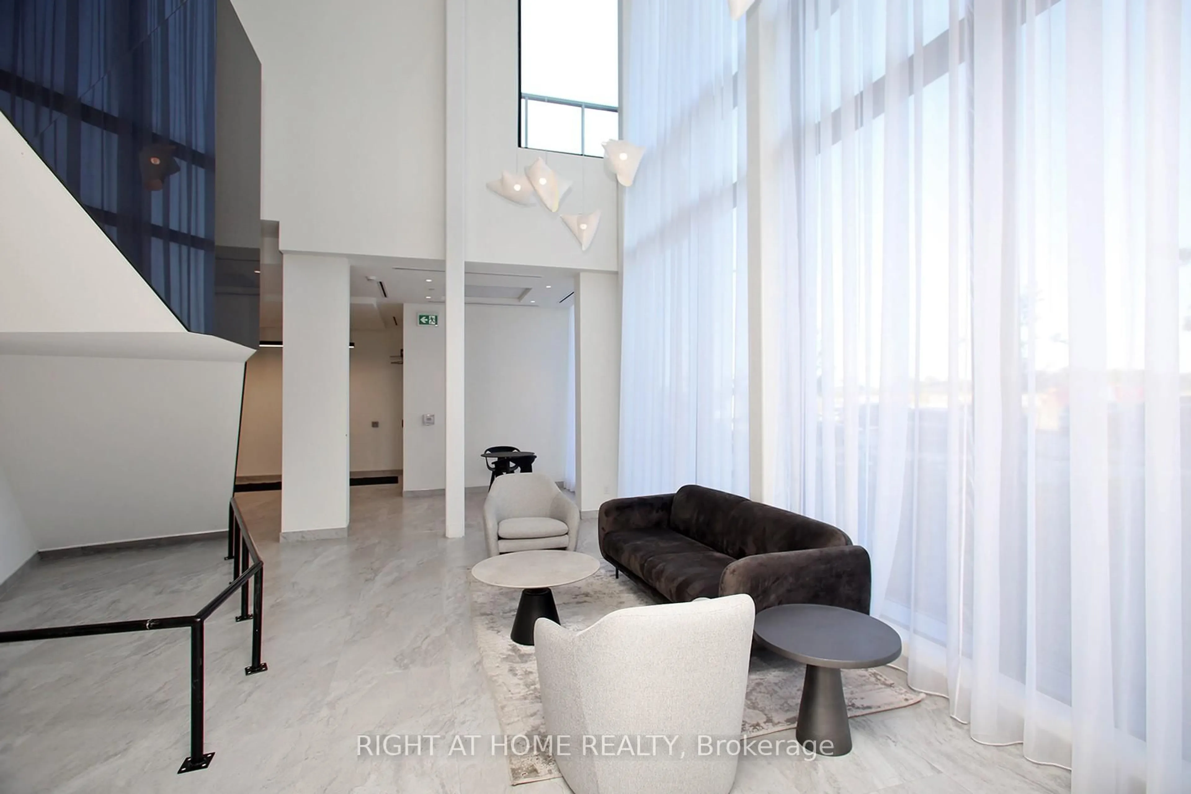 Lobby for 6 David Eyer Rd #513, Richmond Hill Ontario L4S 0N5