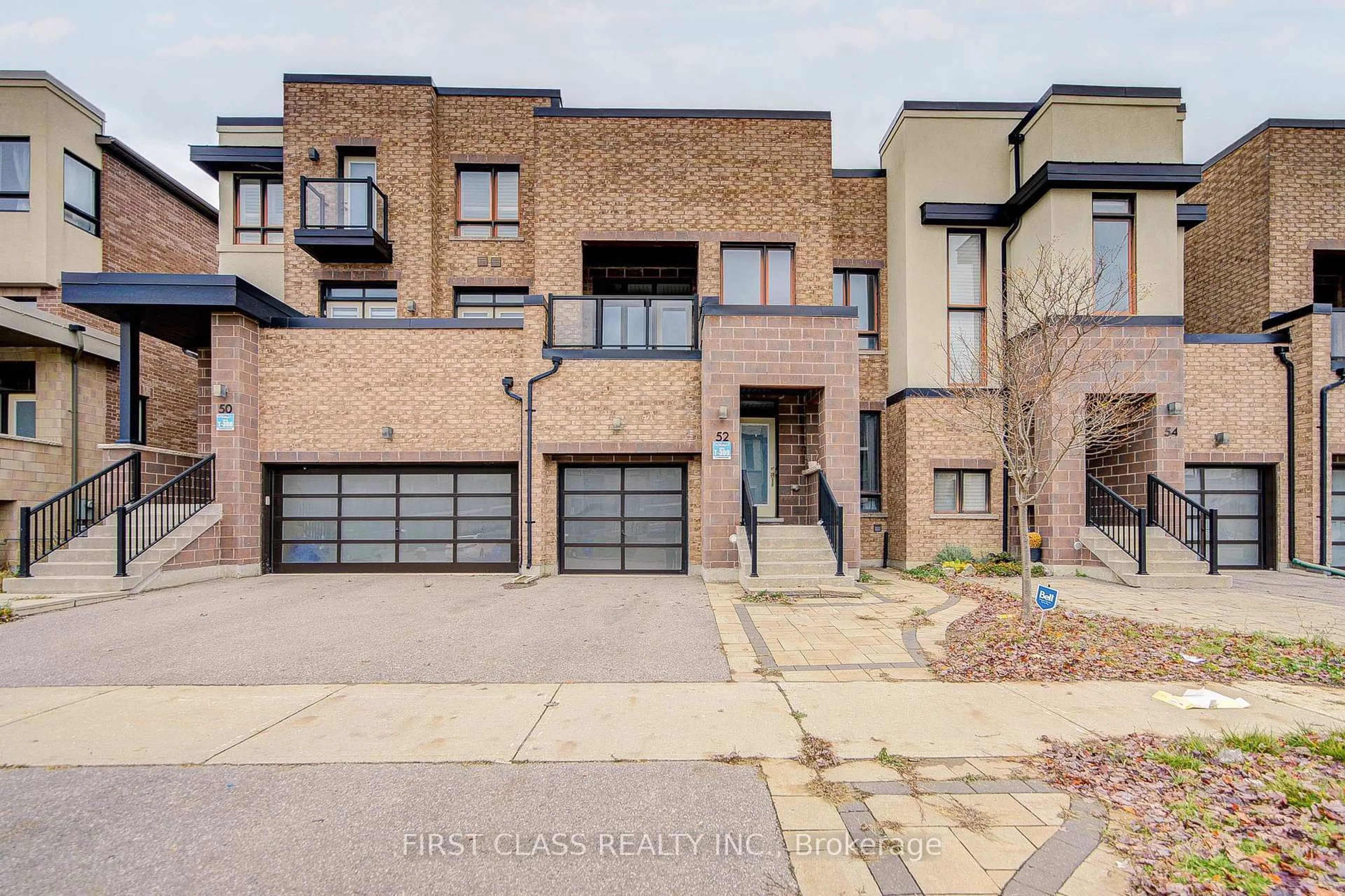 Home with brick exterior material, street for 52 Helliwell Cres, Richmond Hill Ontario L4E 1C7
