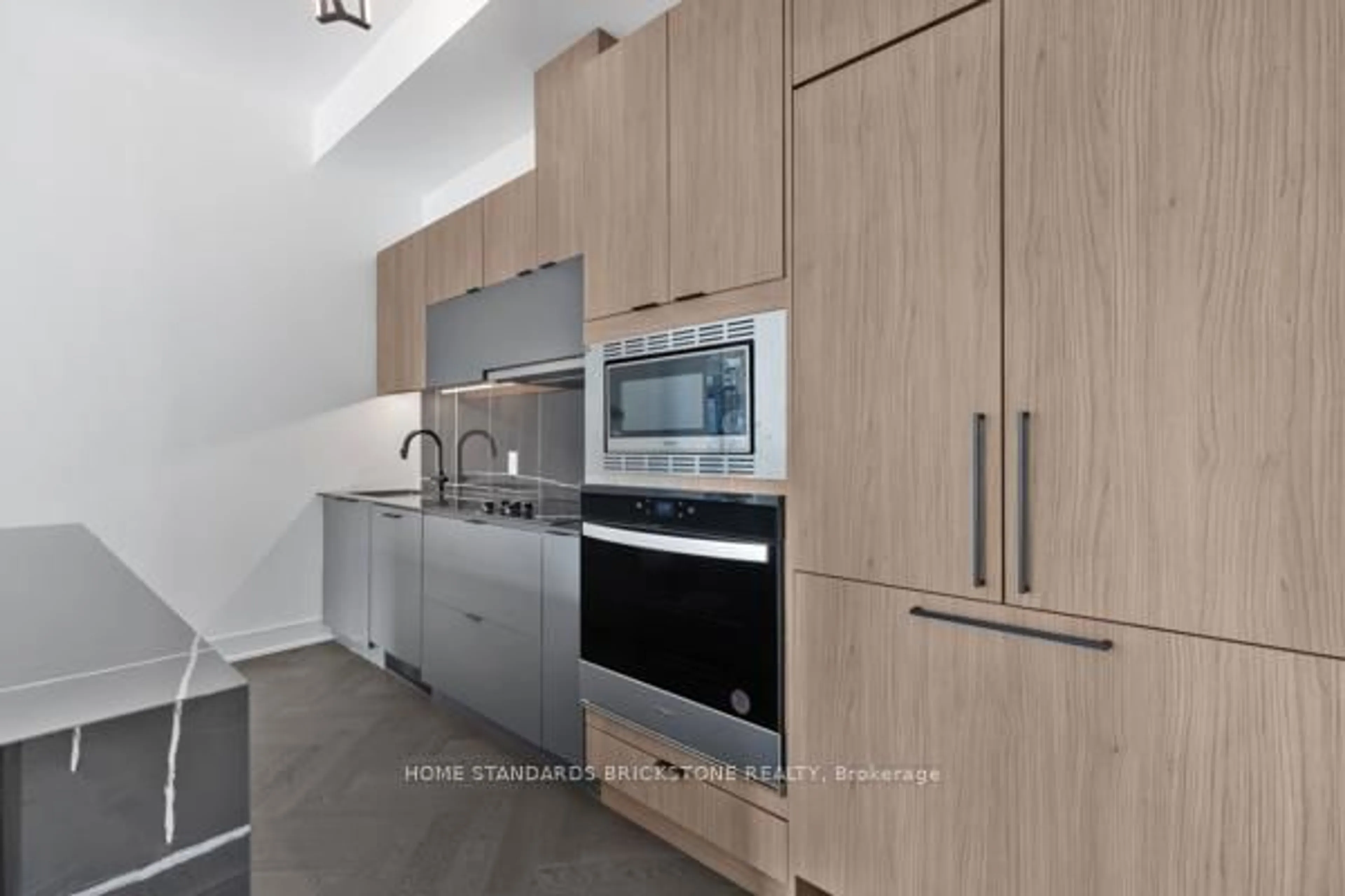 Unknown for 8888 Yonge St #1301, Richmond Hill Ontario L4C 5V6